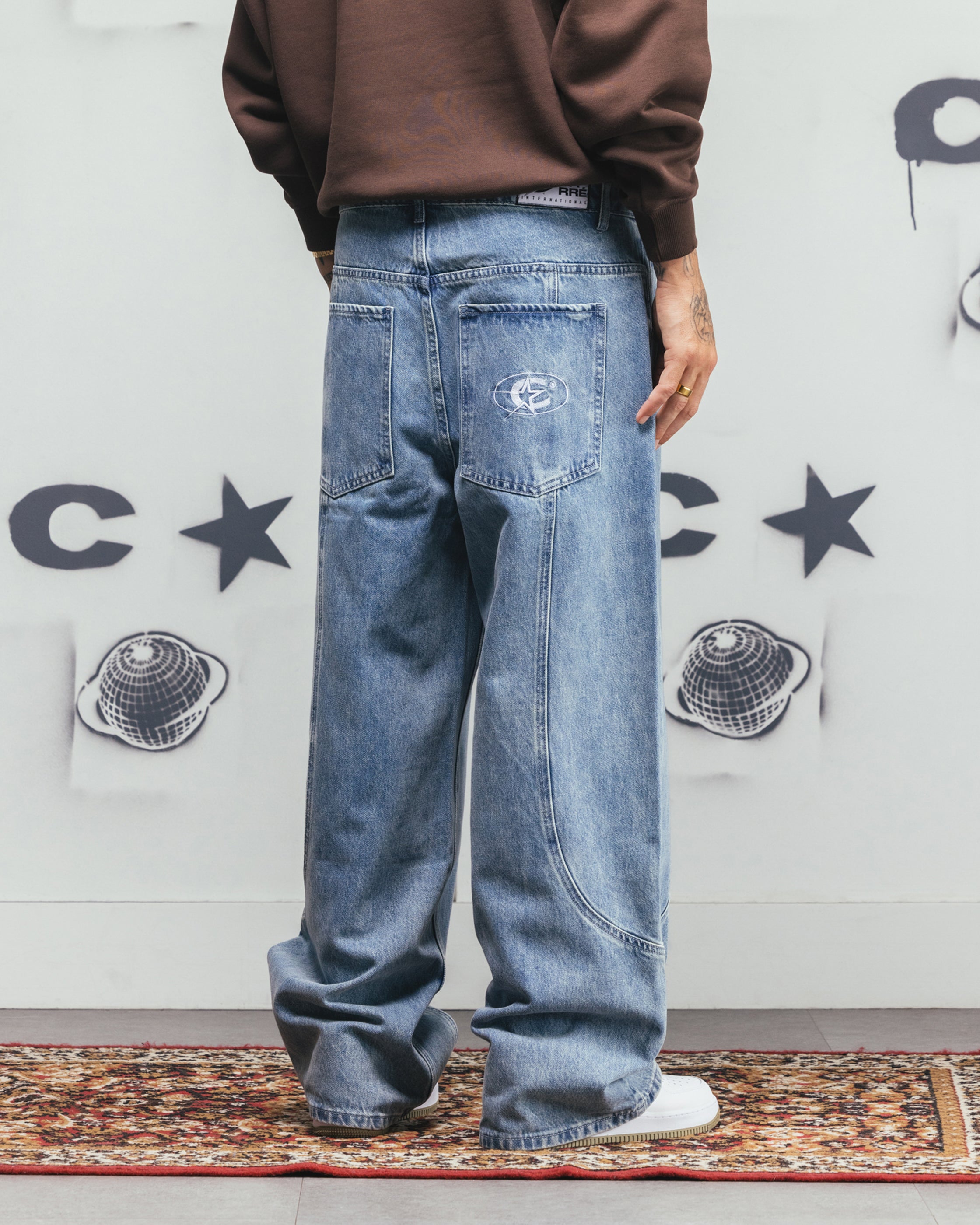 {product_title} - {shop_name}