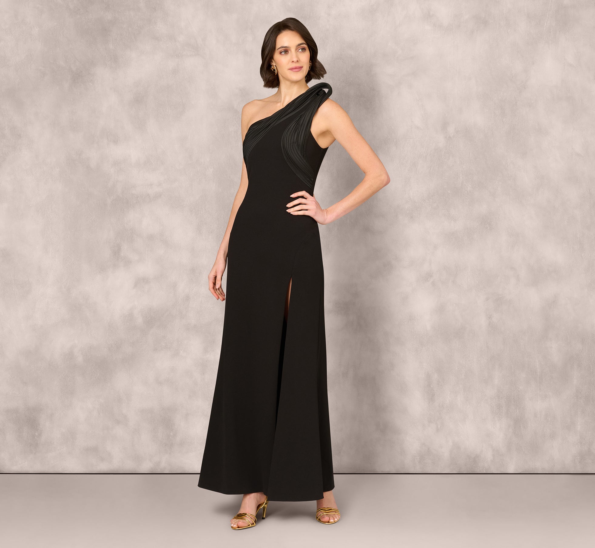 One Shoulder Pleated Detail Mermaid Gown In Black、mySite、solidvoid