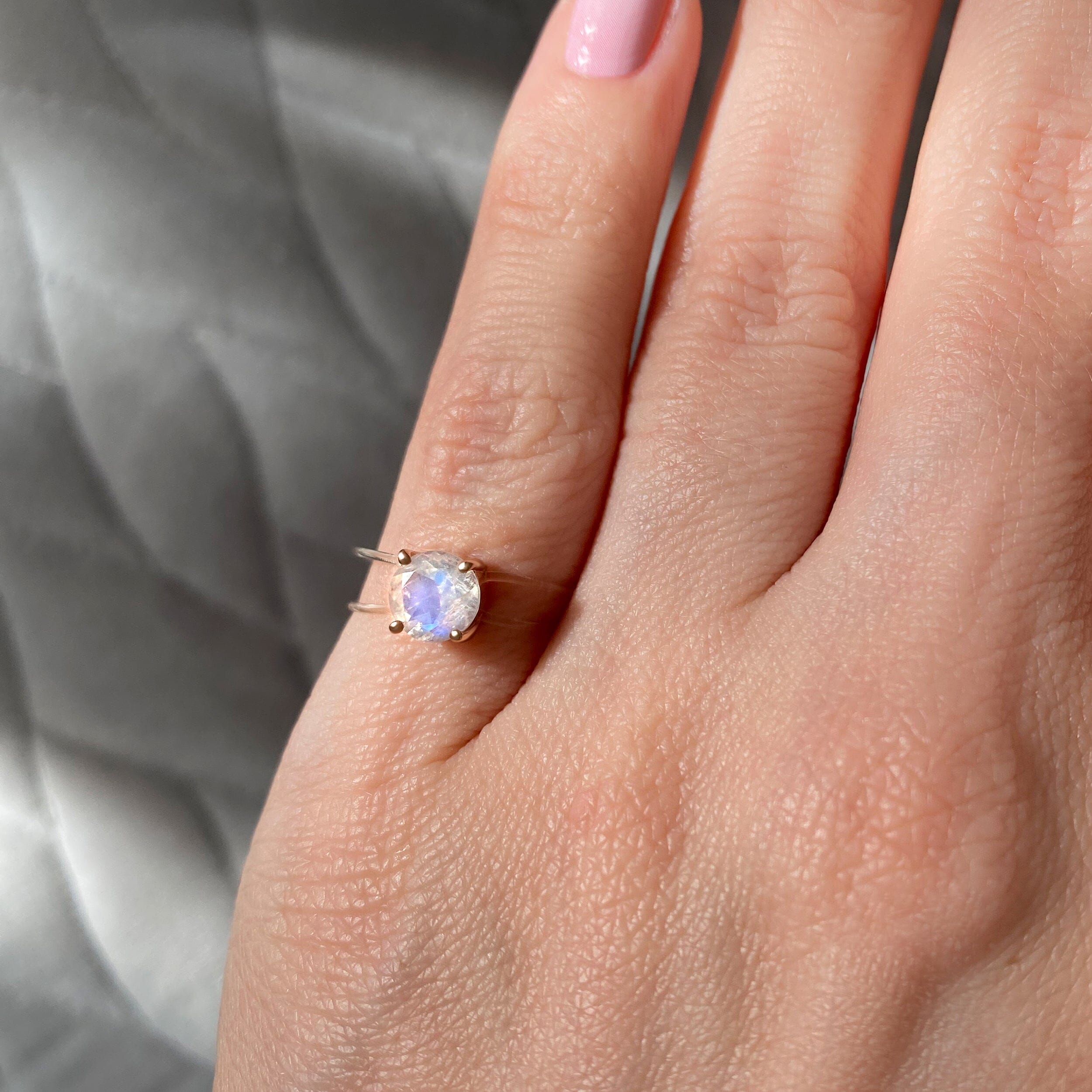 Moonstone Ring - Floating Gem、mySite、hinf8tx79