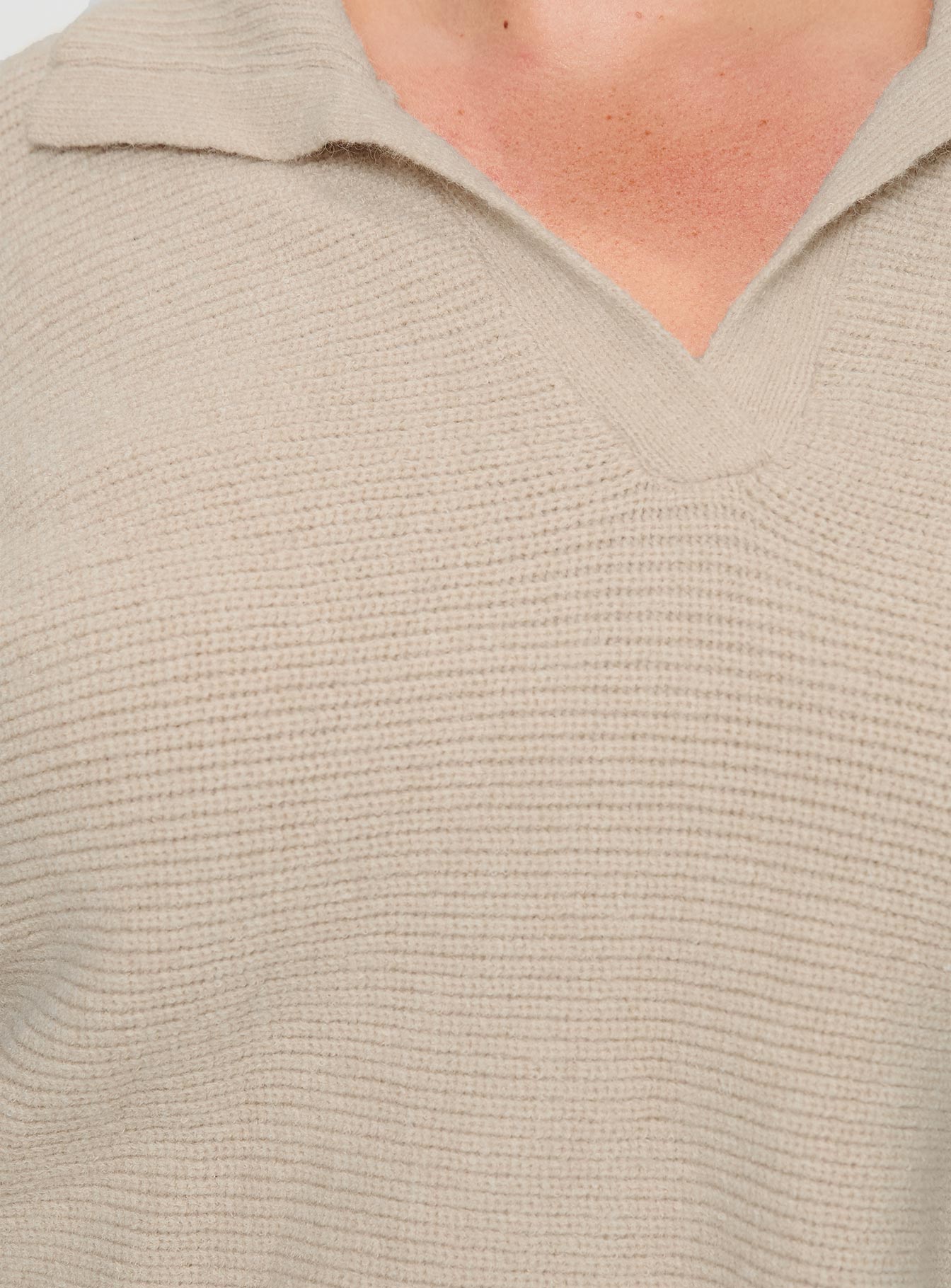 Tiara Cropped Sweater Beige Curve、mySite、solidvoid