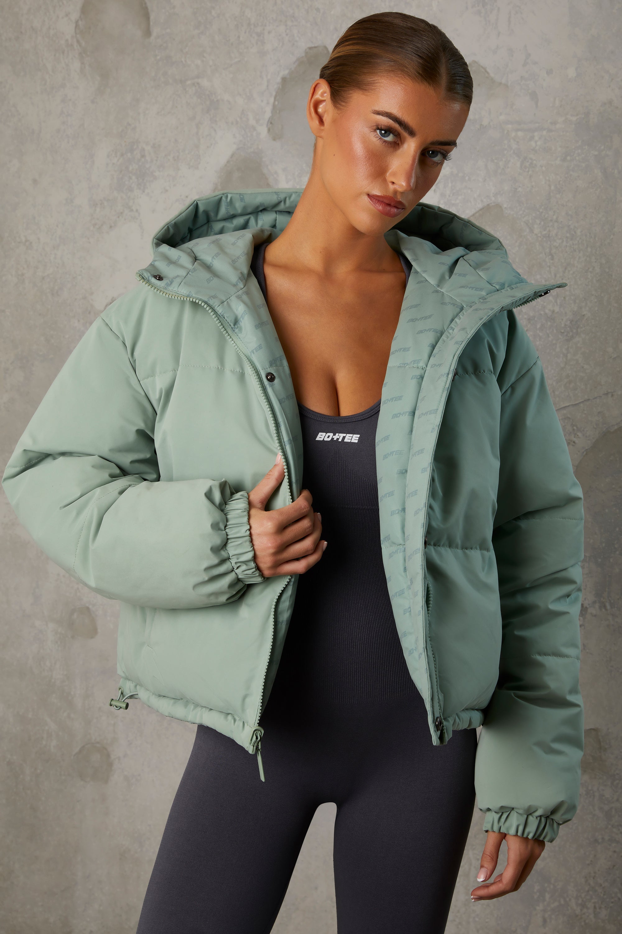 Reversible Hooded Puffer Jacket in Iceberg Green、mySite、solidvoid