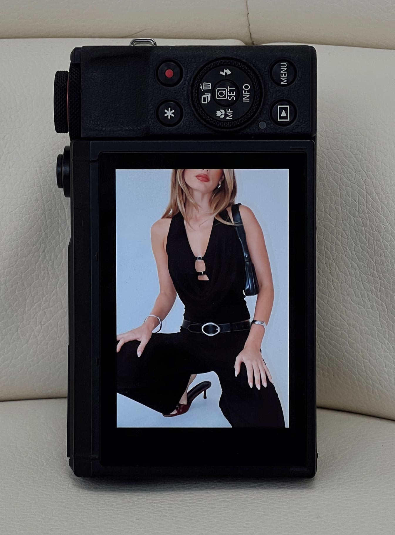 Camera Flash Halter Top Black Glitter、mySite、solidvoid