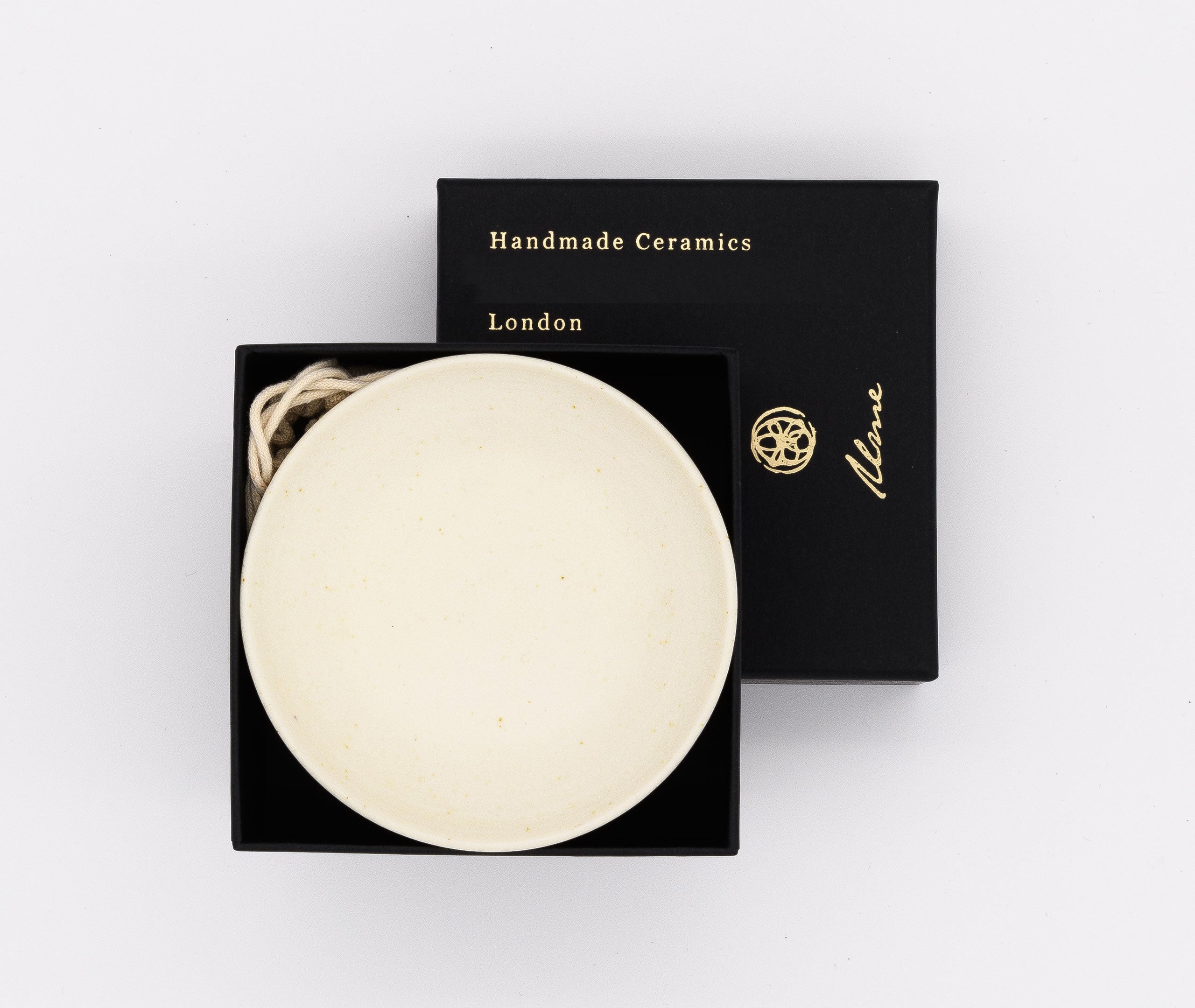 Shibui Porcelain White Mountain Jade Incense Holder、mySite、topwebapps