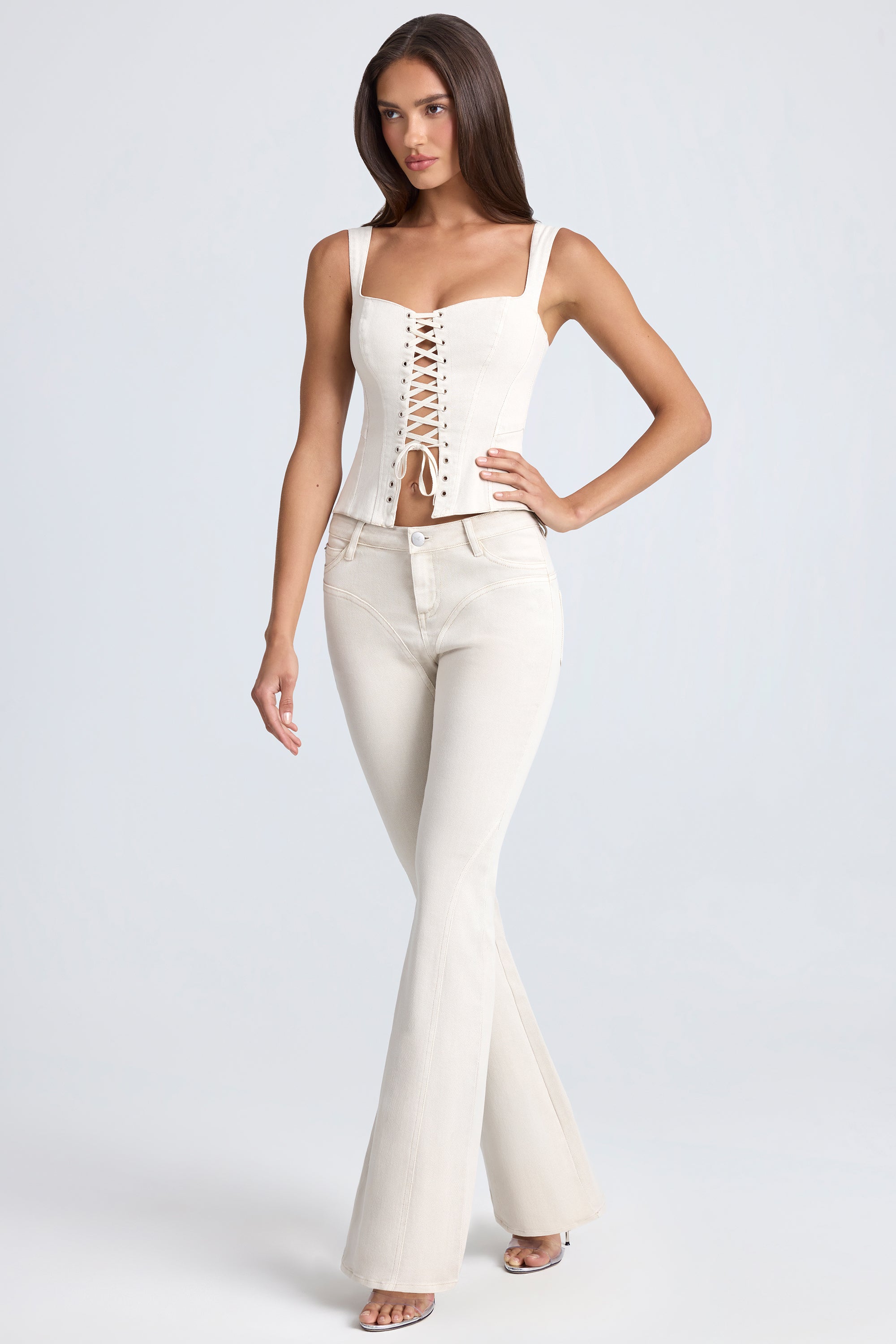 Petite Mid-Rise Flared Jeans in Ecru、mySite、solidvoid