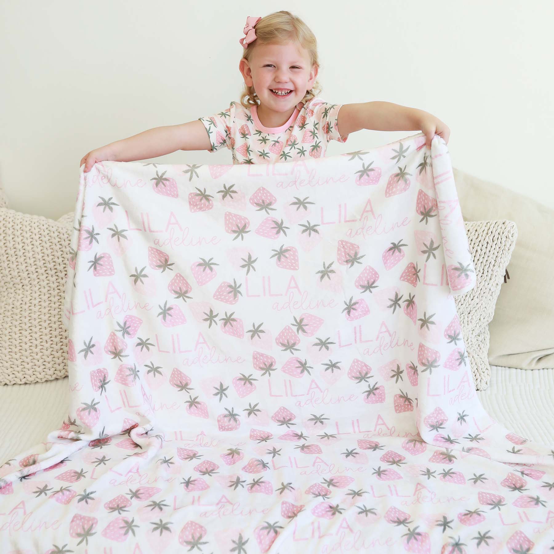  Berry Happy Personalized Kids Blanket、mySite、layawaytickets