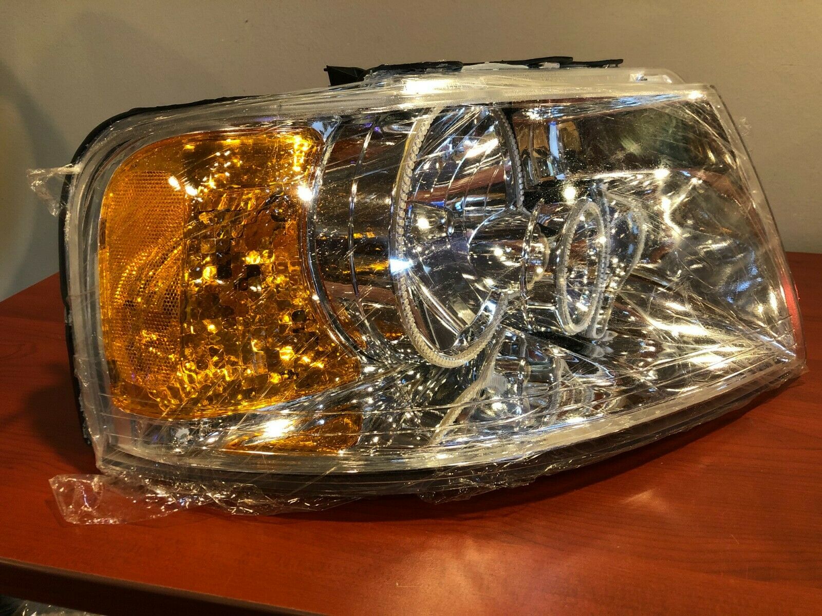 2003-06 Ford Expedition ORACLE Headlights with GREEN LED Halos - 7153-004 - CLEARANCE、mySite、nflplayoffbracketp