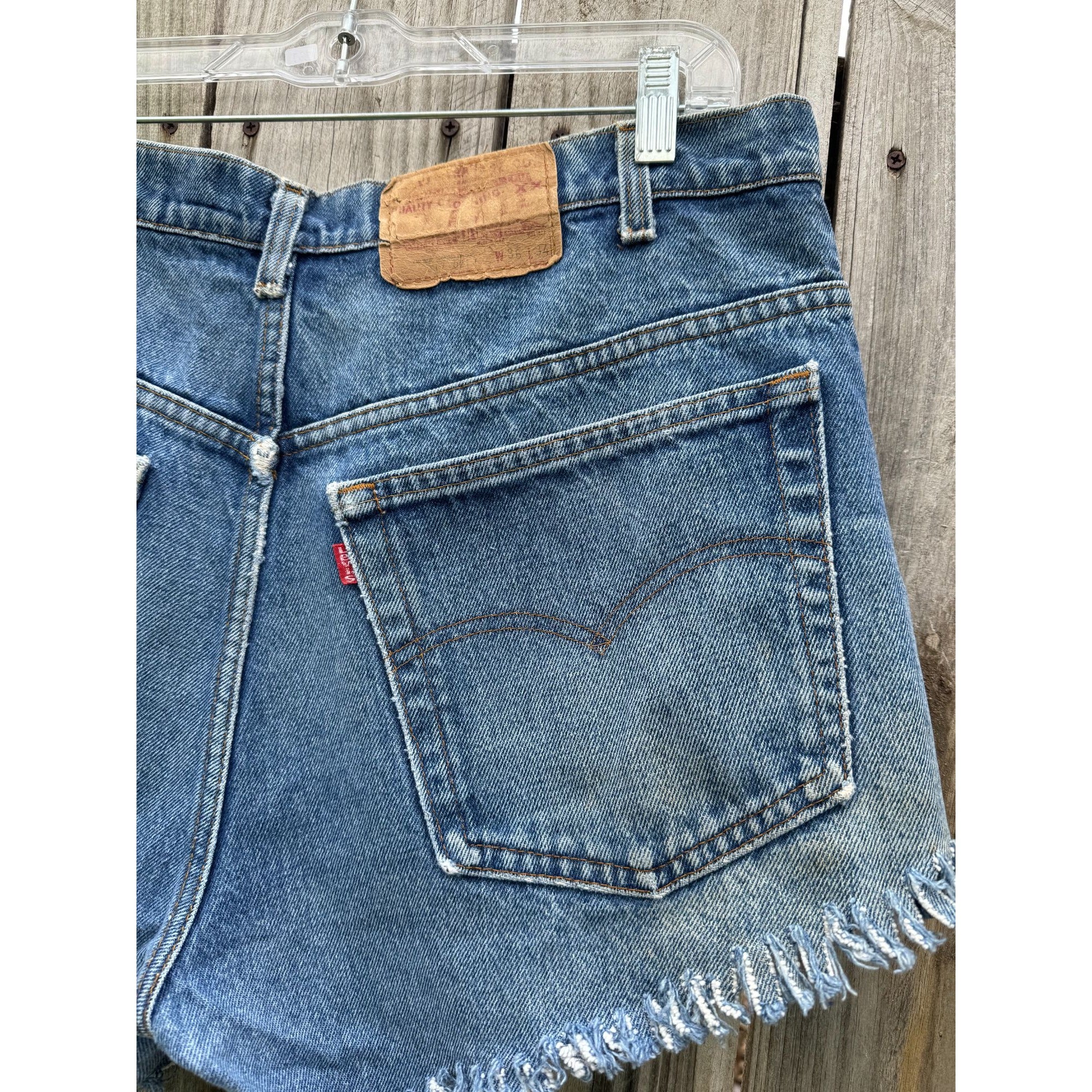 80's Levi's 517 Medium Wash Cut Off Raw Hem Denim Jean Shorts Size 36、mySite、garagedoors4me