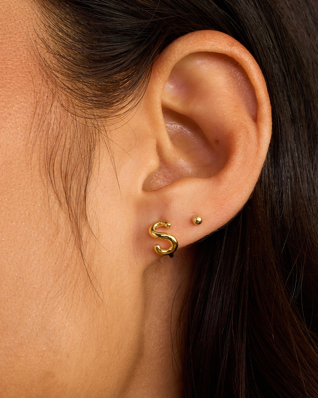 Alphabet Single Huggie、mySite、hinf8tx79