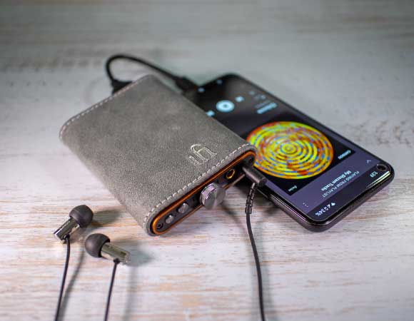 Headphone-Zone-iFi Audio-hip-dac2