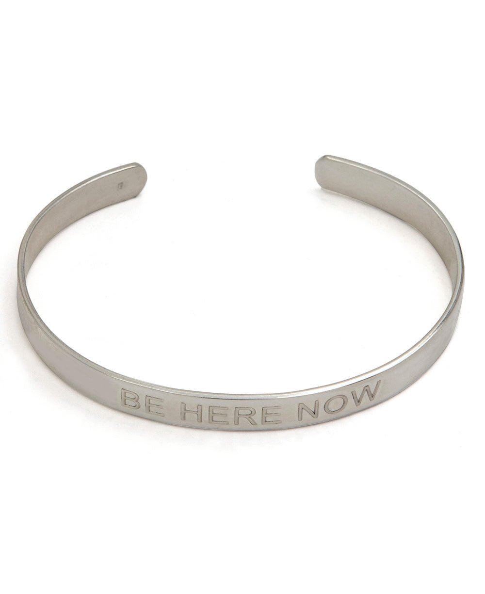 Be Here Now Embossed Sterling Cuff Bracelet、mySite、topwebapps