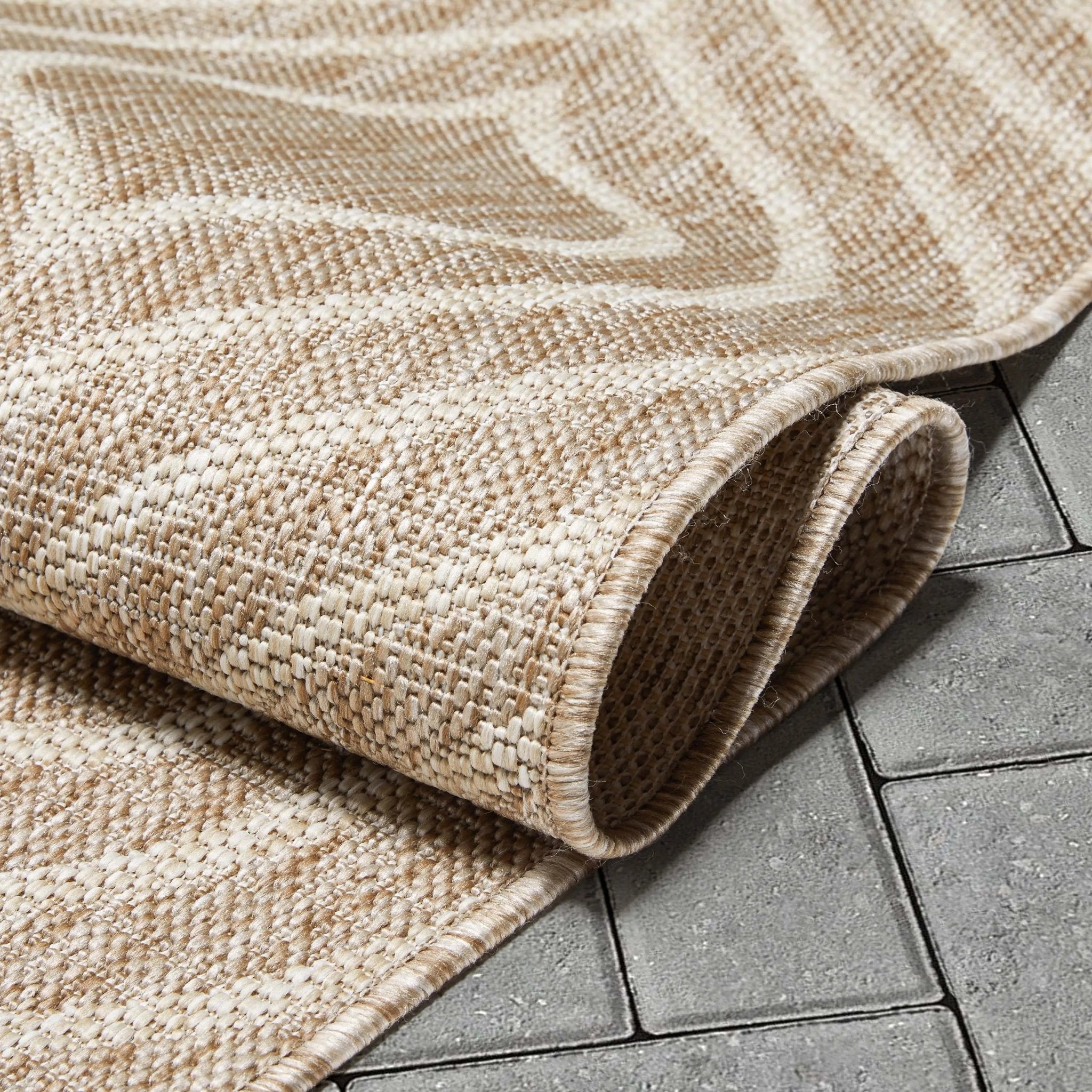Ludo Lattice Trellis Indoor/Outdoor Beige Textured Rug、mySite、gigharbornorthrealestate