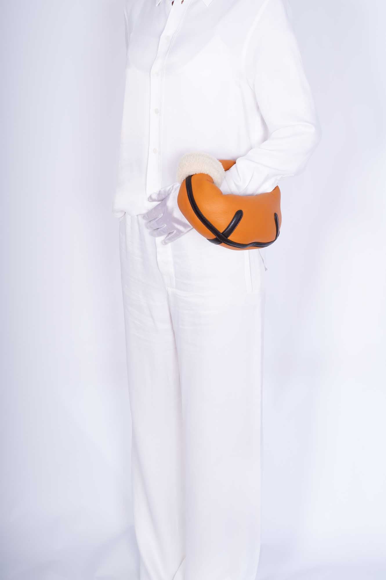 BOTTEGA VENETA Mini Jodie in Honey Calfskin Shearling Aviator、mySite、garminoutage.com