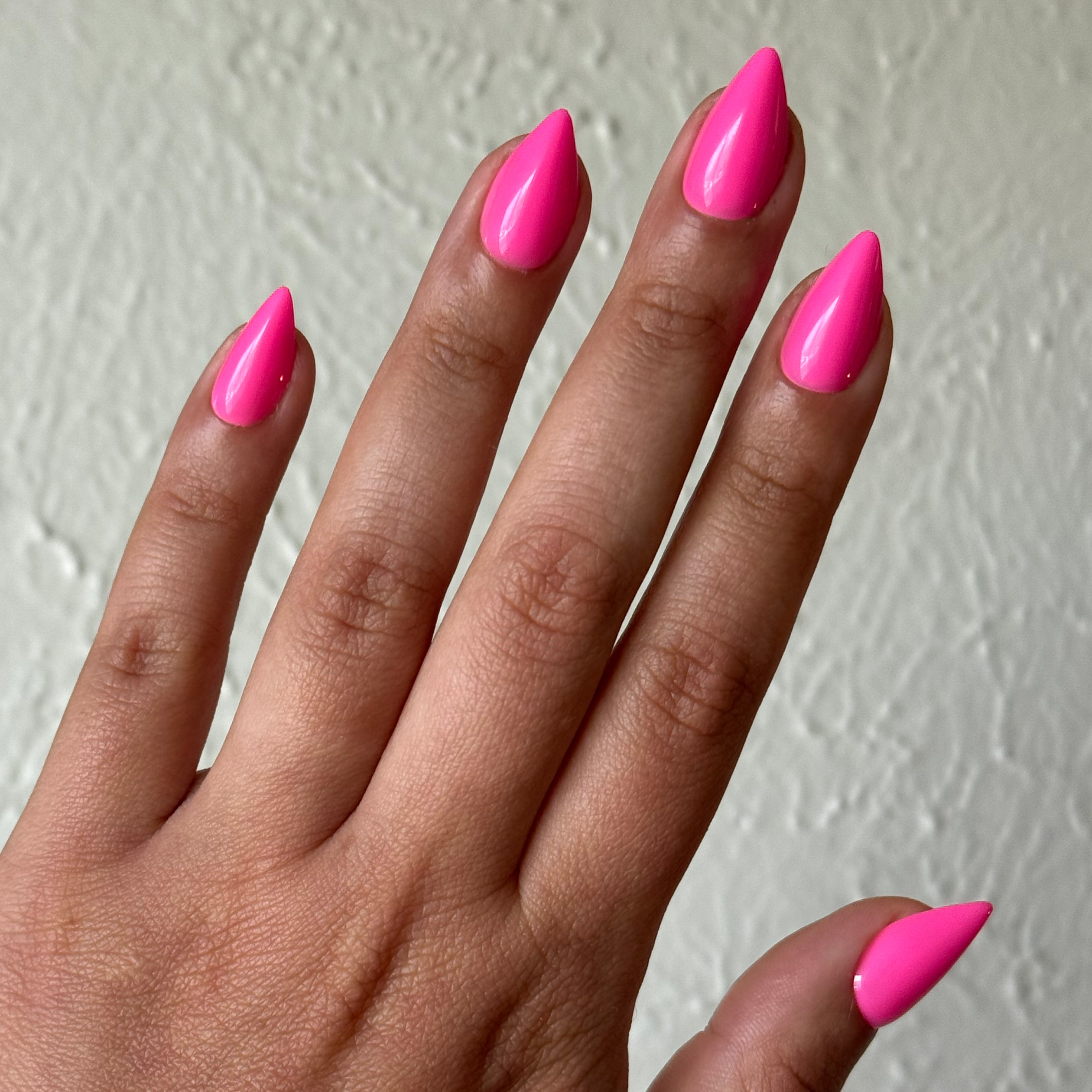 Neon Flamingo - Press-On | Medium | Stiletto、mySite、solidvoid