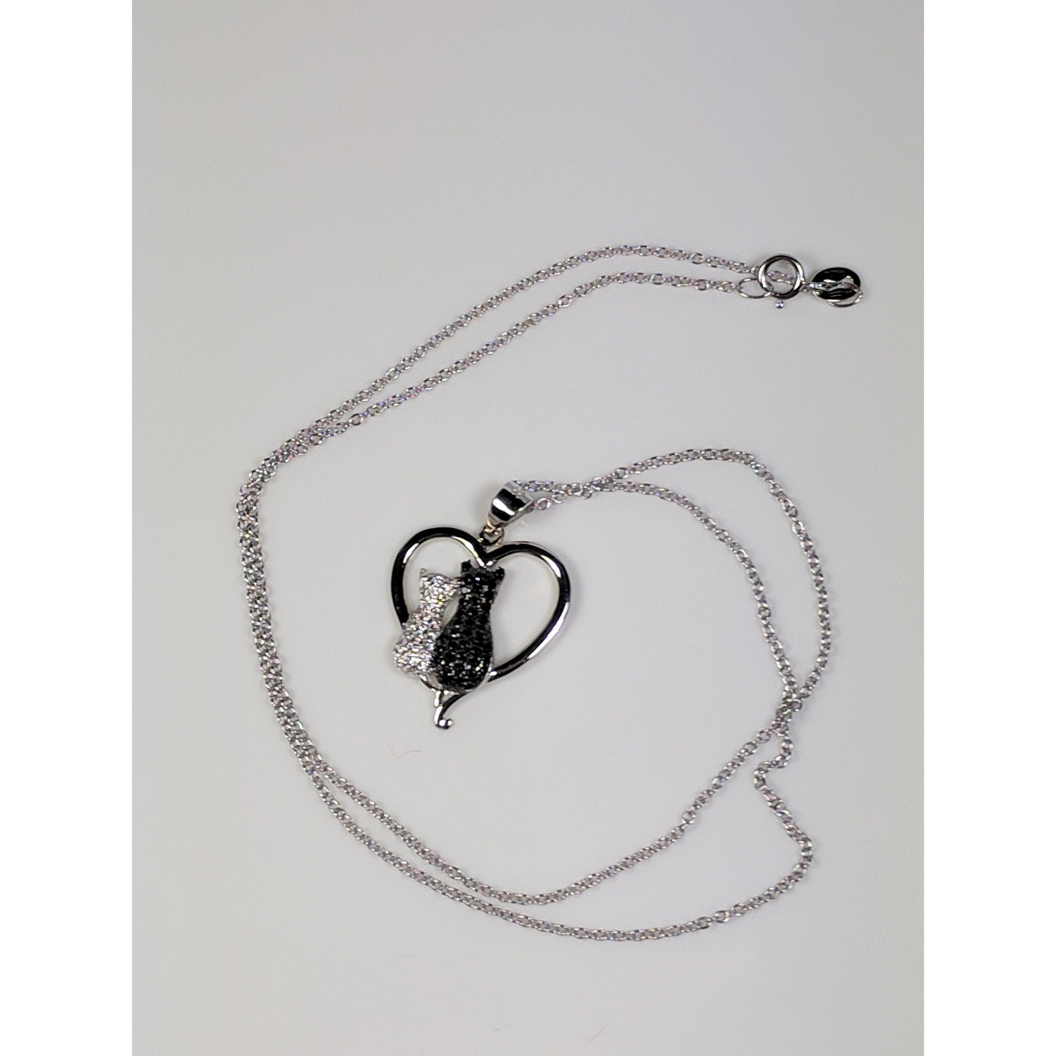 Two Cats in a Heart Necklace in 925 Silver, Darling! White and Black Kitties、mySite、g9winljtr