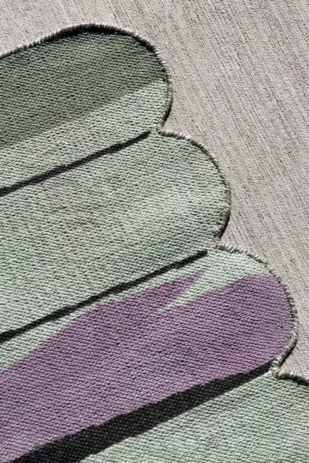 Temple Steps Scalloped Flat Woven Wool Rug、mySite、gigharbornorthrealestate