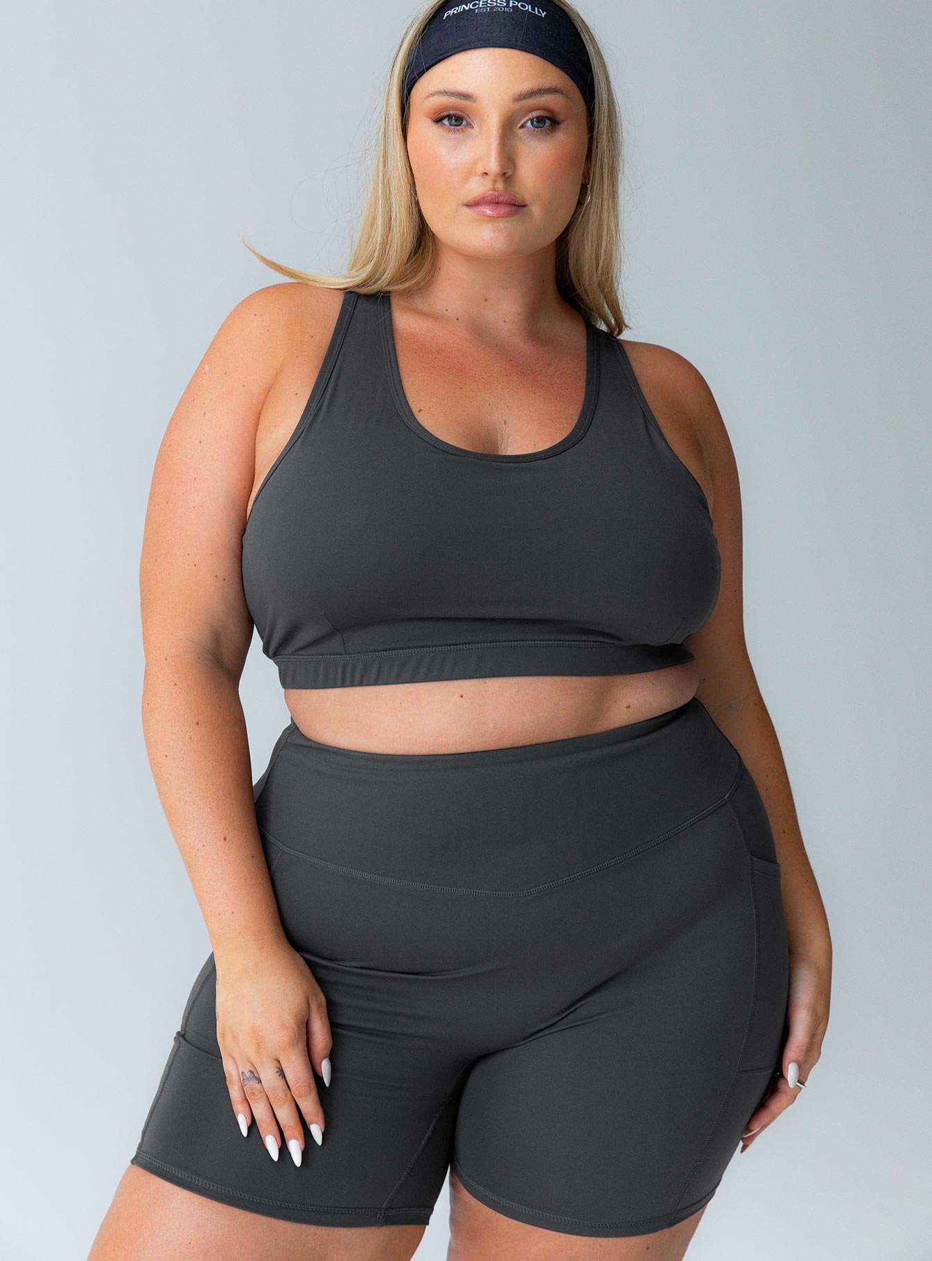 Conquer Activewear Shorts Grey Curve、mySite、solidvoid