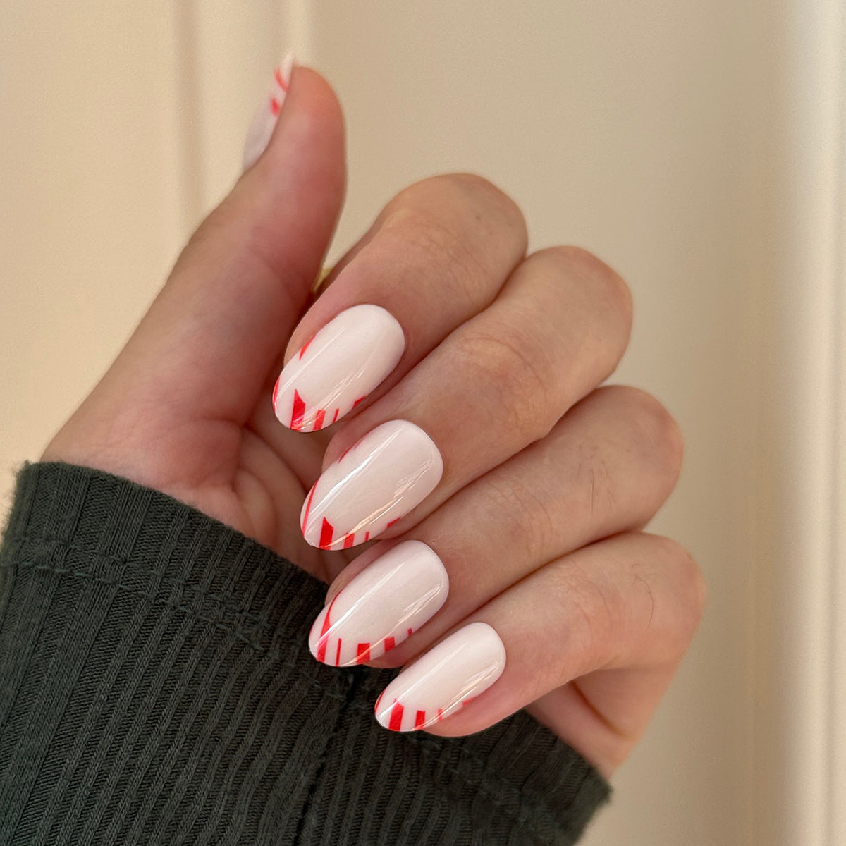 Candy Cane French | Medium | Oval - Tab Press-On、mySite、solidvoid