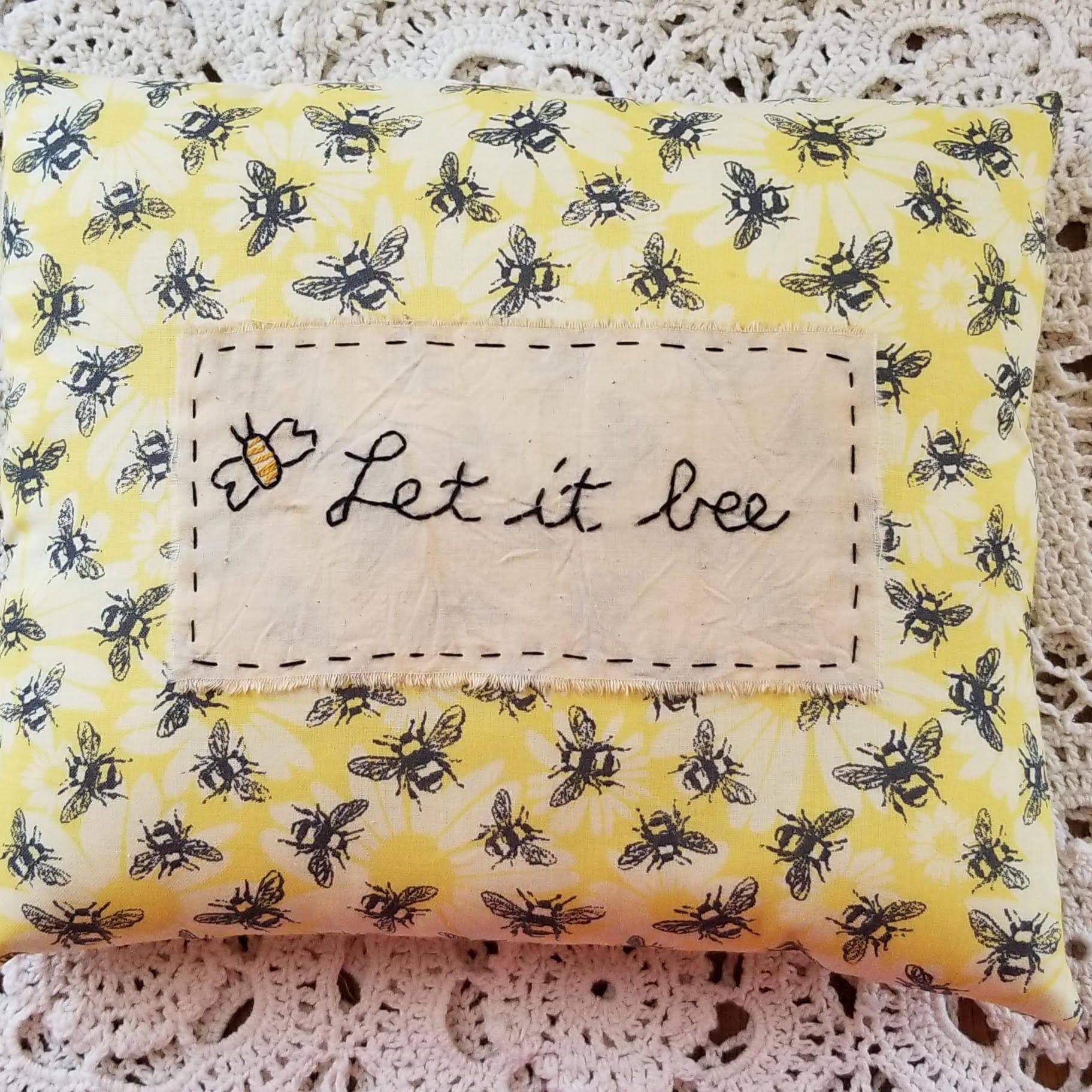 Let it Bee Pillow、mySite、g9winljtr