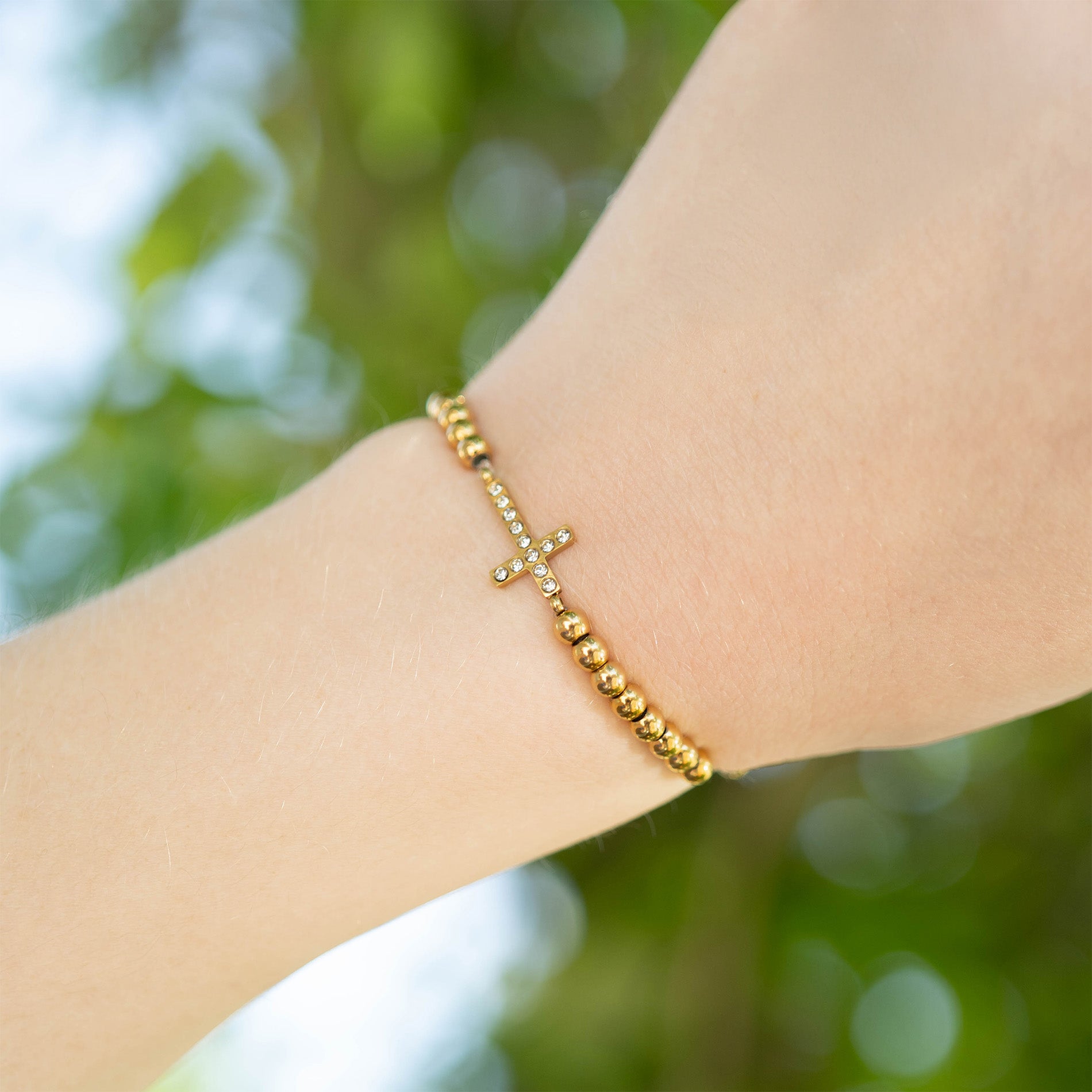 18K Gold PVD Stainless Steel Stone Cross Metal Beaded Stretch Bracelet / BRJ1019、mySite、dreamappss