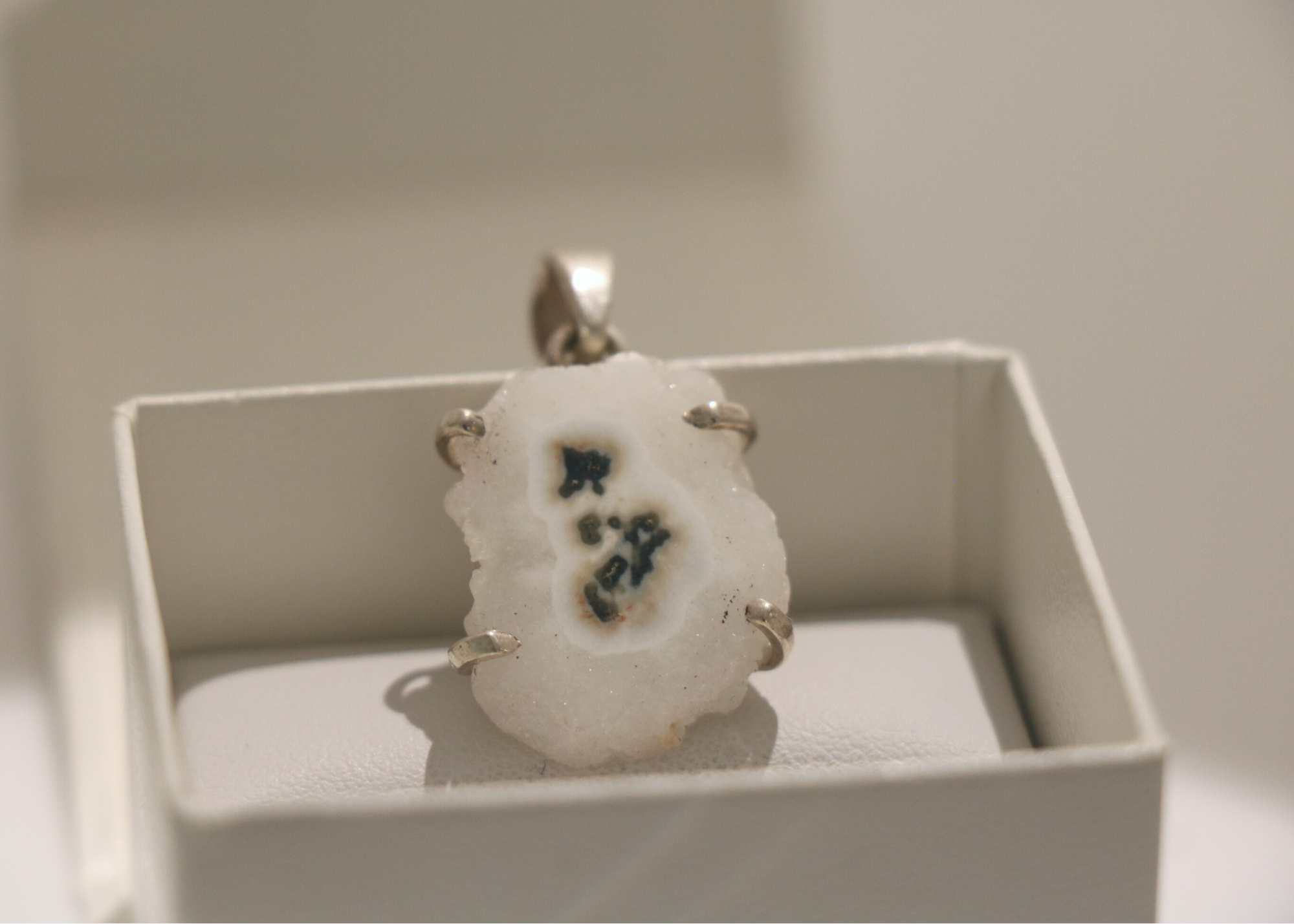 Solar Quartz Pendant (Sterling Silver)、mySite、topwebapps