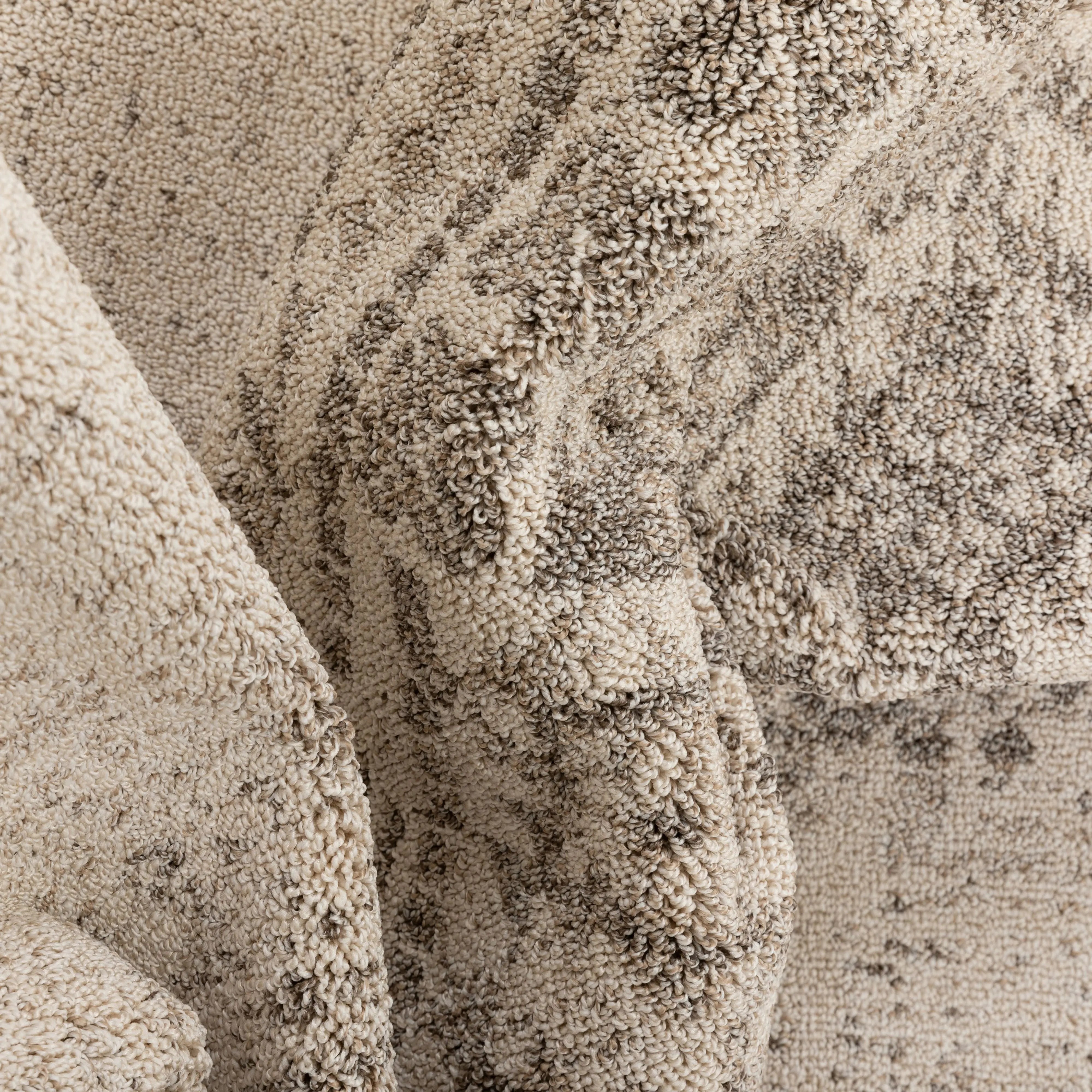 Anette Vintage Distressed Medallion Beige Kilim-Style Rug、mySite、gigharbornorthrealestate