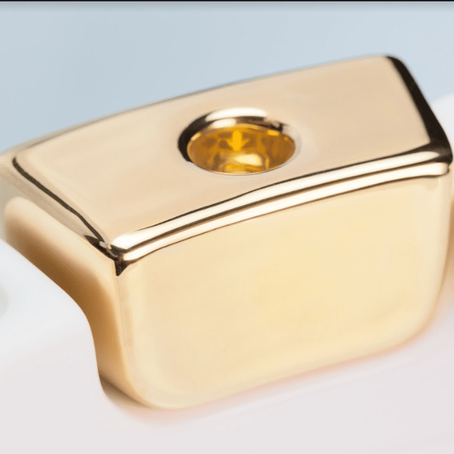 Menokiah Lux Menorah/Shabbat Candlesticks by Mi Polin - Gold、mySite、topwebapps