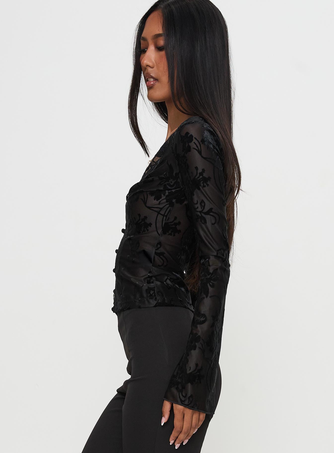 Find An Angel Long Sleeve Lace Trim Top Black、mySite、solidvoid