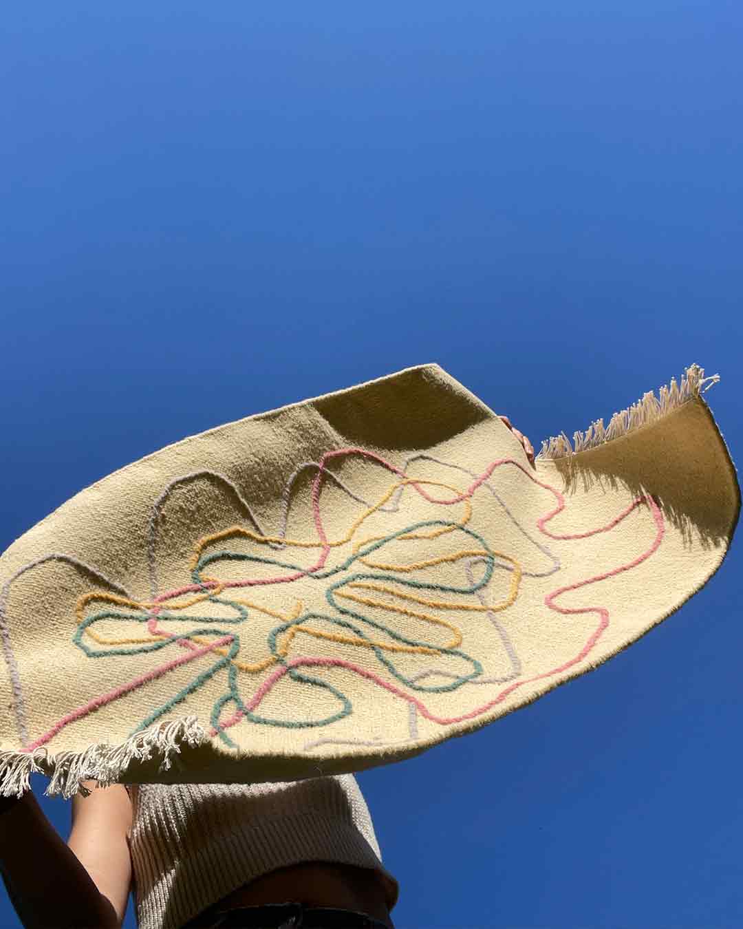 Squiggly Tan Woven Wool Rug、mySite、gigharbornorthrealestate