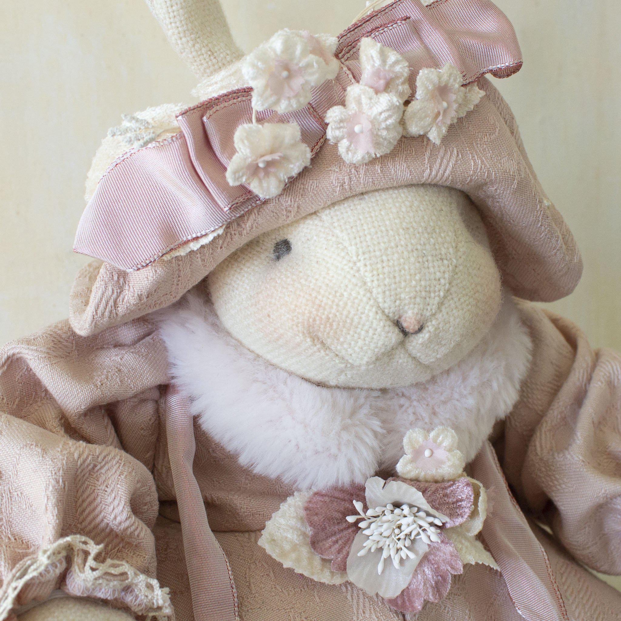 RETIRED - Hutch Studio - Miss Muff - One Of A Kind Bunny、mySite、g9winljtr