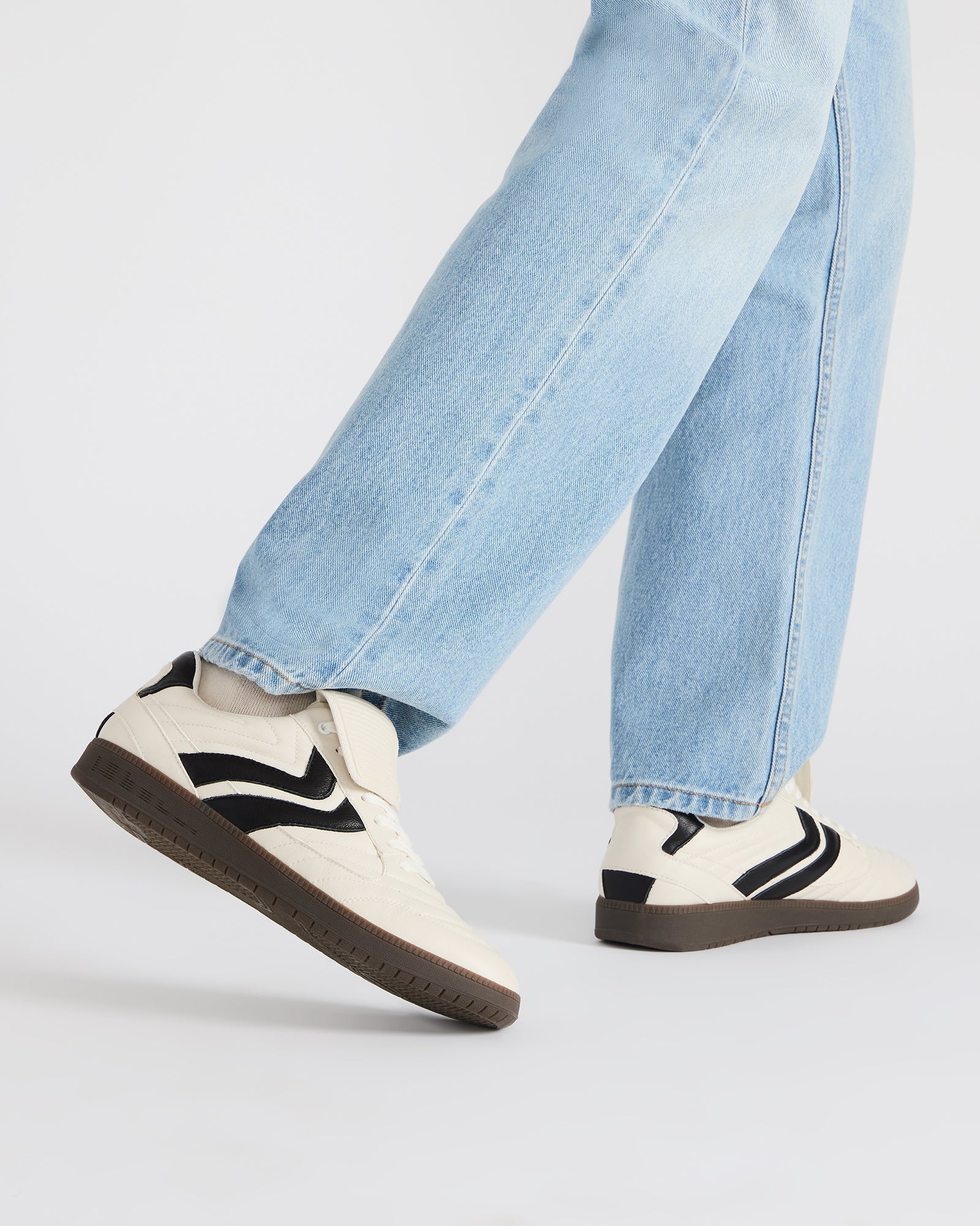 JANOS WHITE LEATHER、mySite、gtrtttuynbv