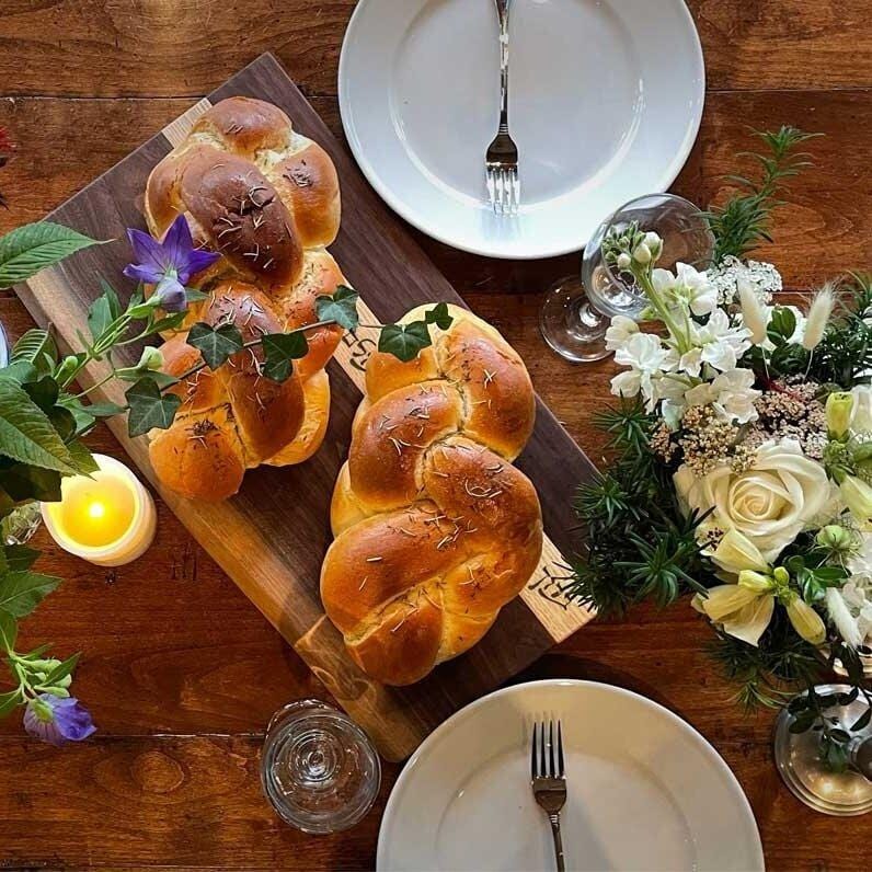 Live Edge Challah Board by Windthrow、mySite、topwebapps