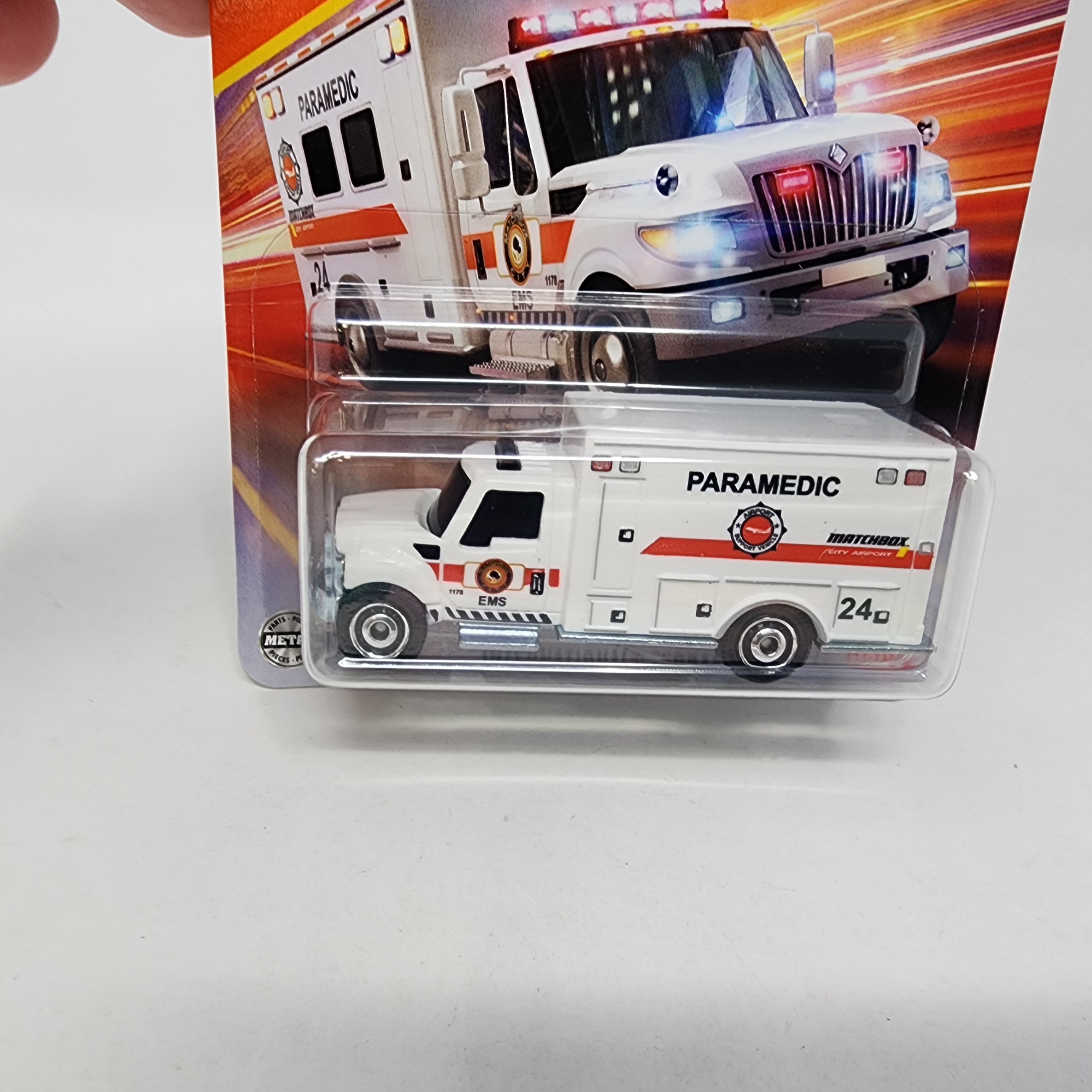 International Terrastar Paramedic EMS * White * 2025 Matchbox Basic Mainline Case H、mySite、hgirdovlk