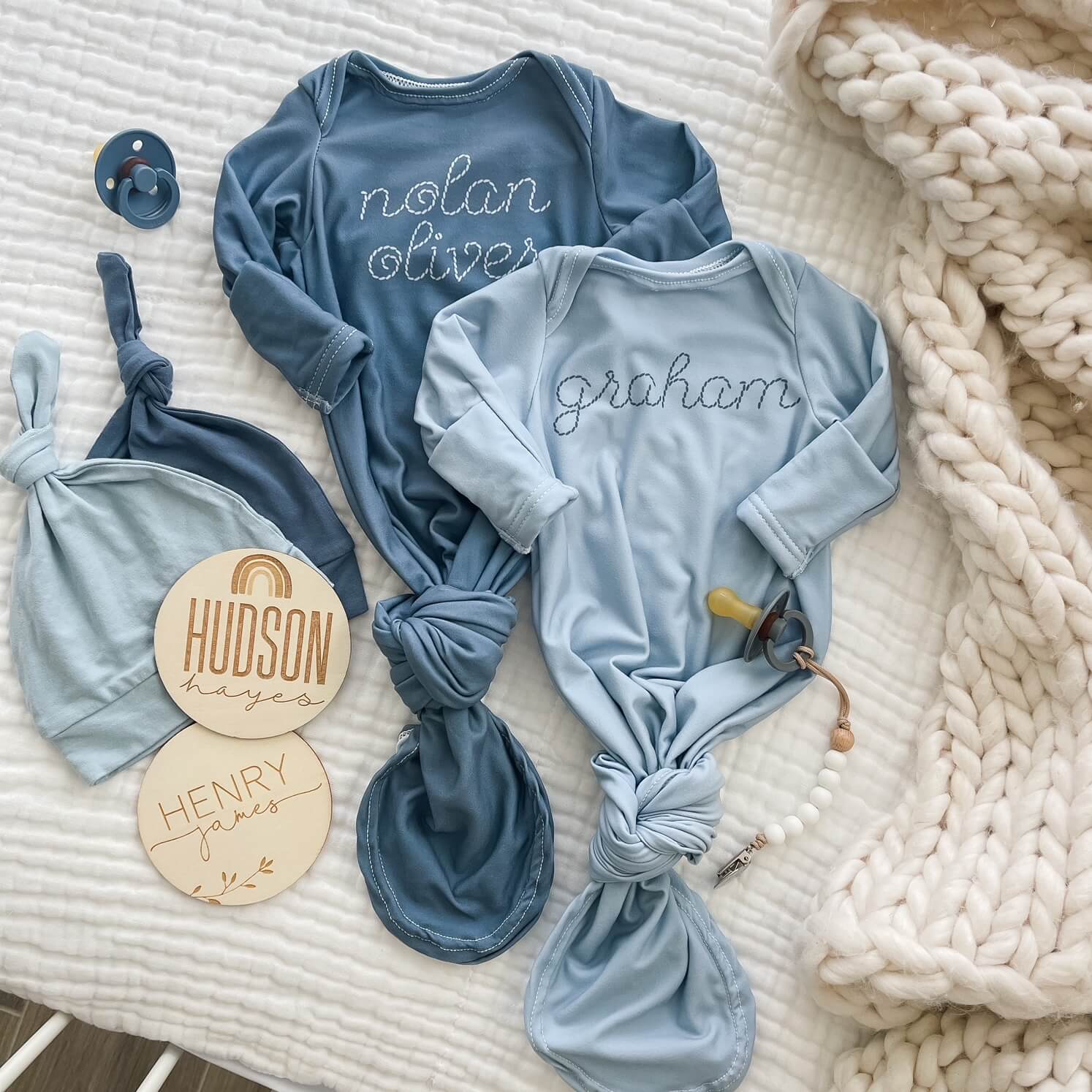  Personalized Stitched Newborn Baby Knot Gown | Ocean Blues、mySite、layawaytickets