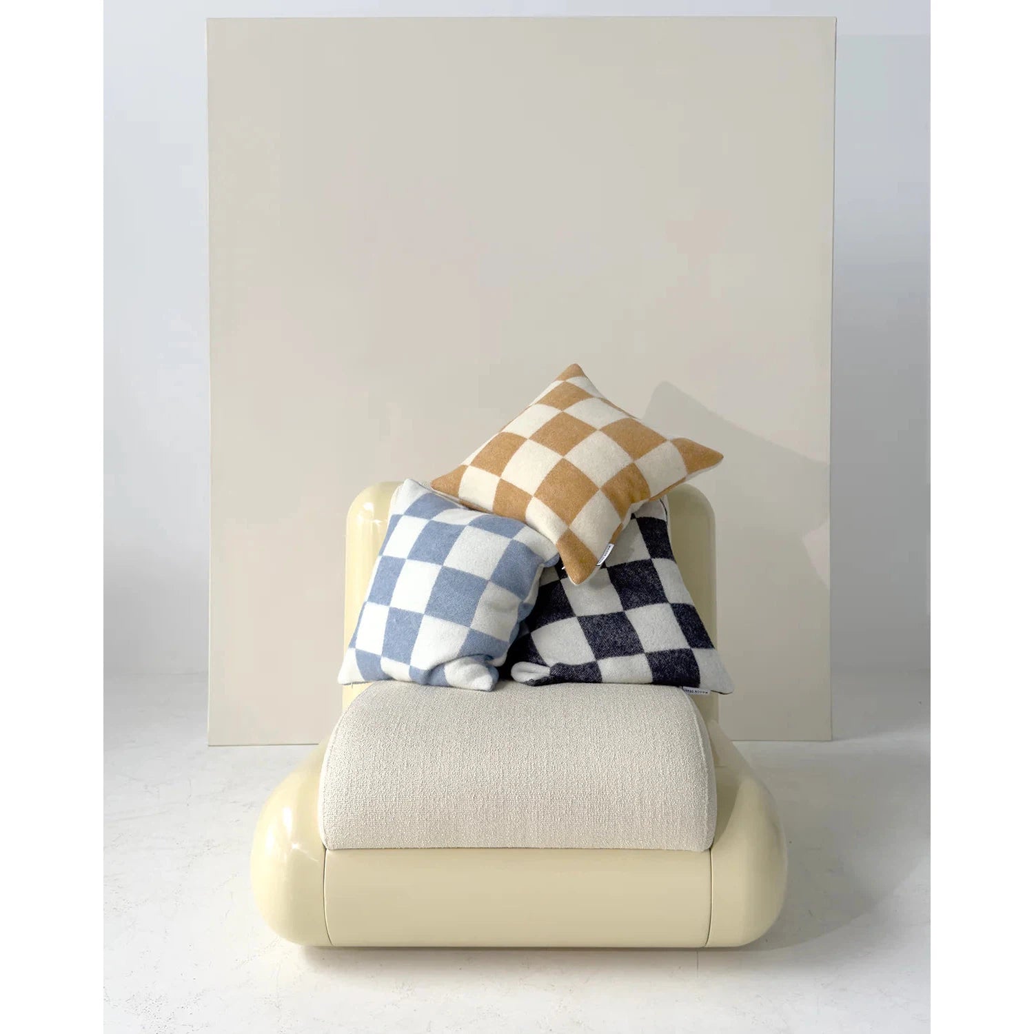 Checkerboard Black White Cushion、mySite、gigharbornorthrealestate