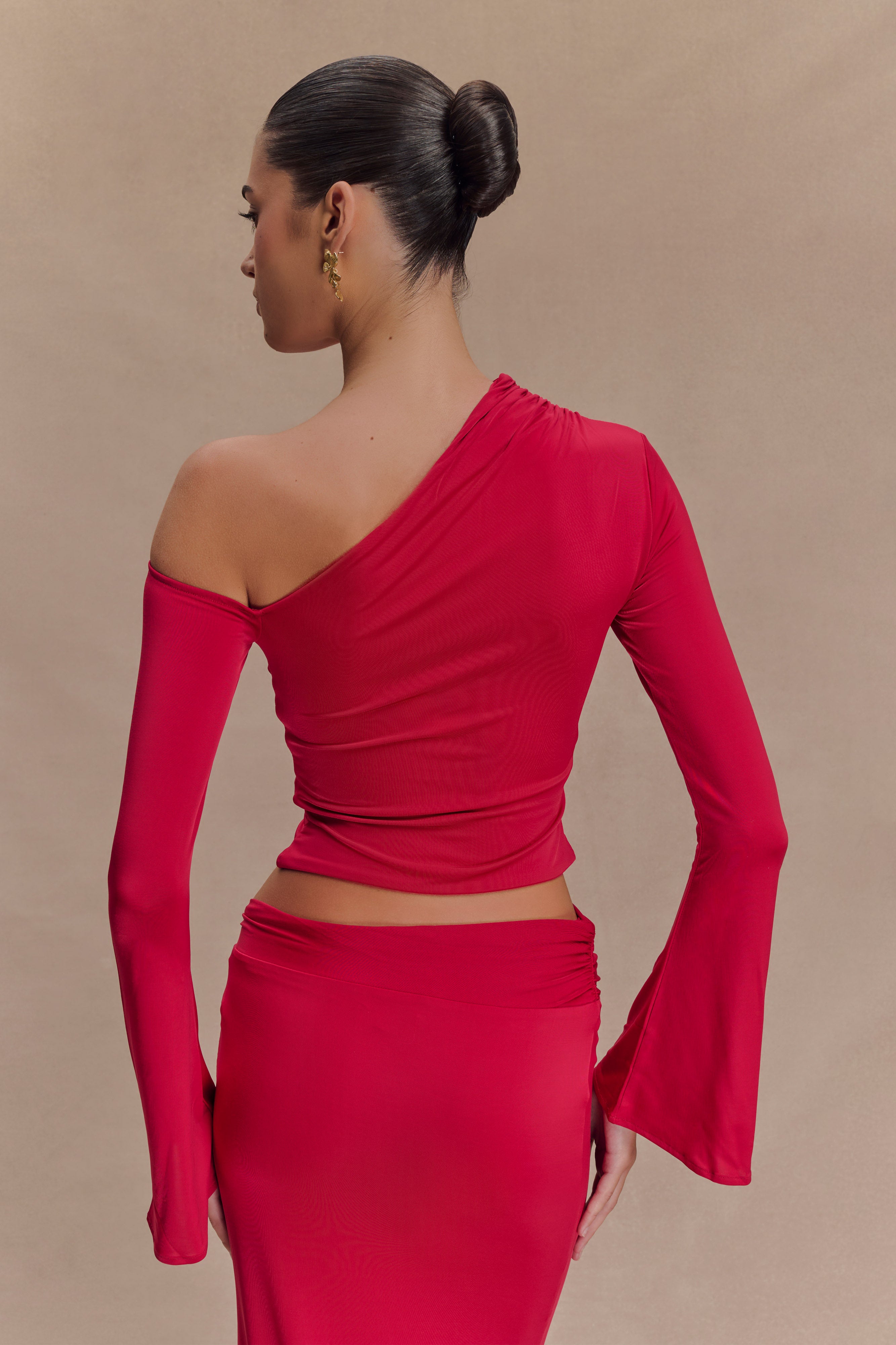 Ainsley Asymmetrical Long Sleeve Top With Floral Hardware - Fuchsia Pink、mySite、solidvoid