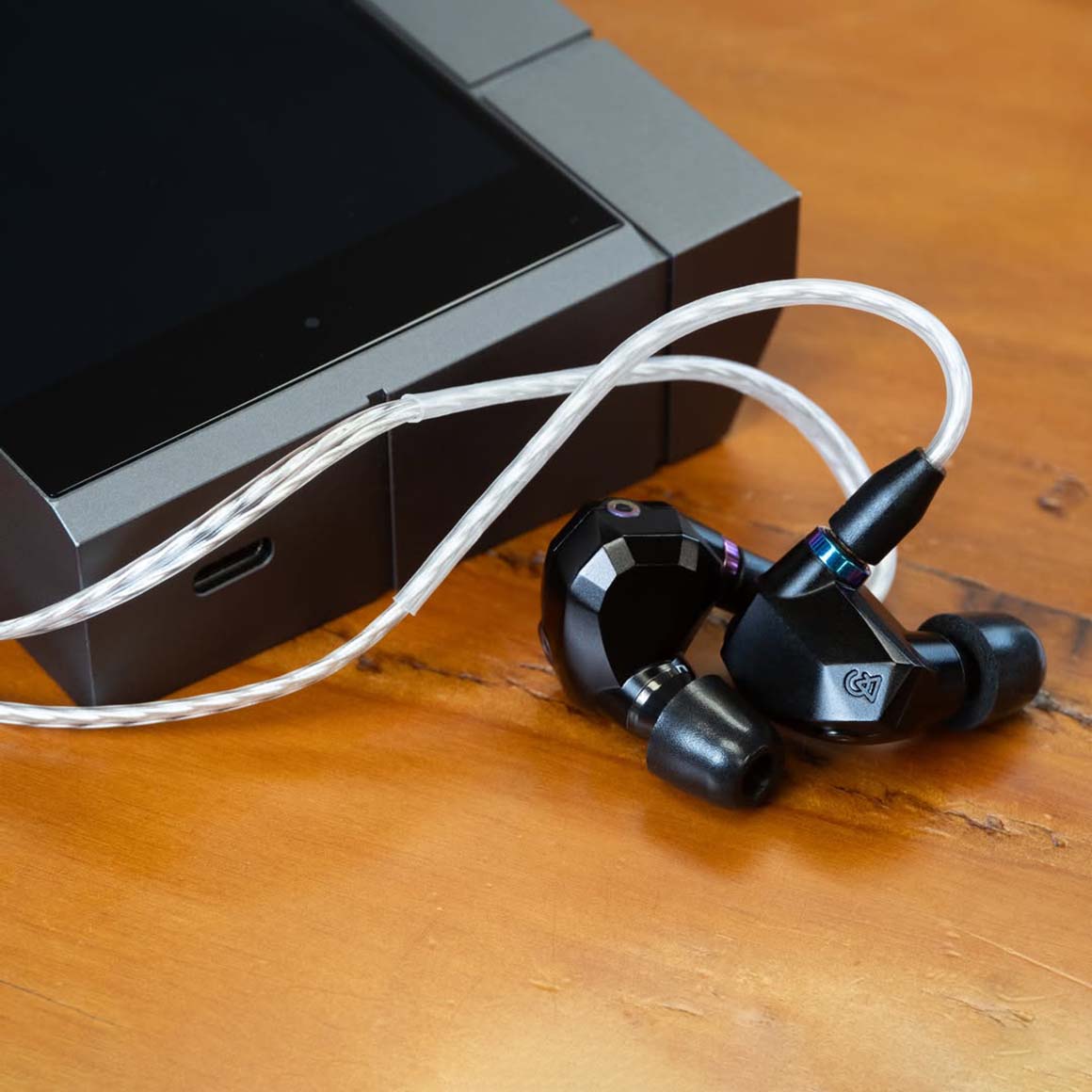  Campfire Audio - Fathom、mySite、merchandisen