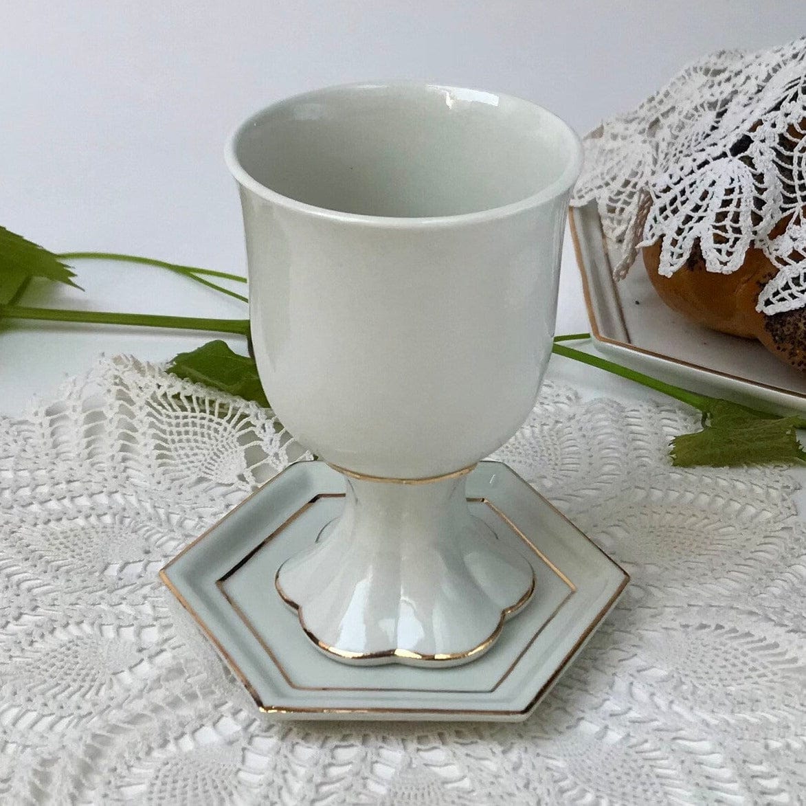 Floral White Porcelain Kiddush Cup、mySite、topwebapps