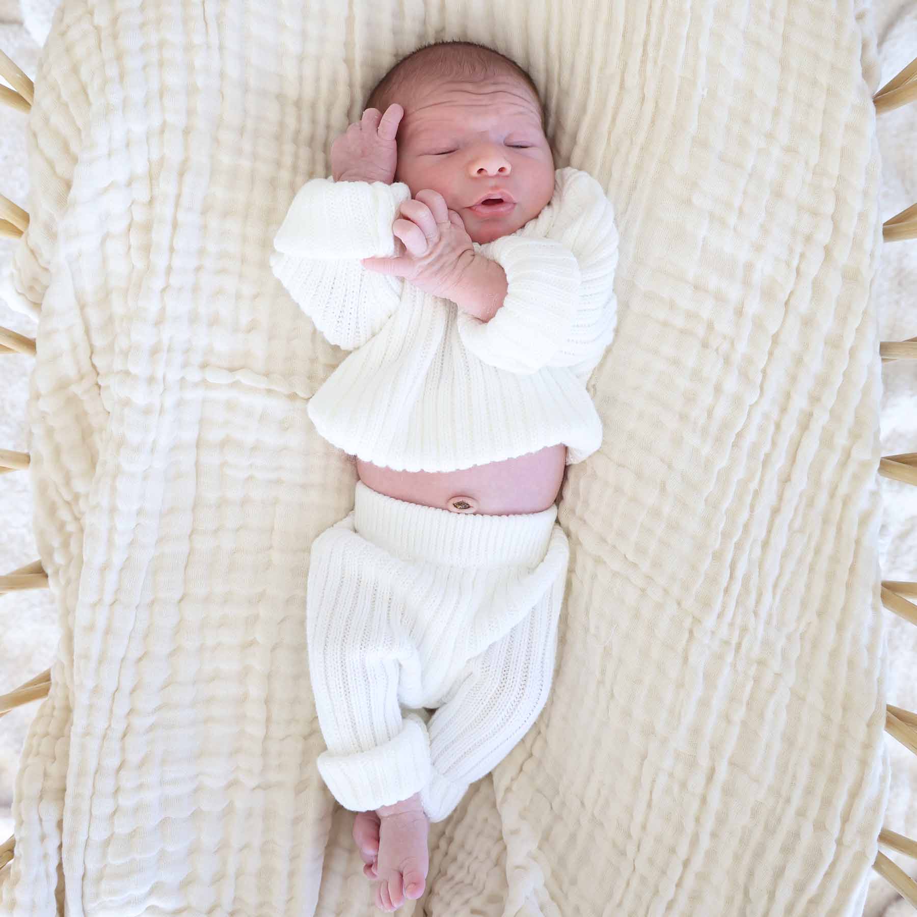  Knit Sweater & Pant Set | Dove、mySite、layawaytickets