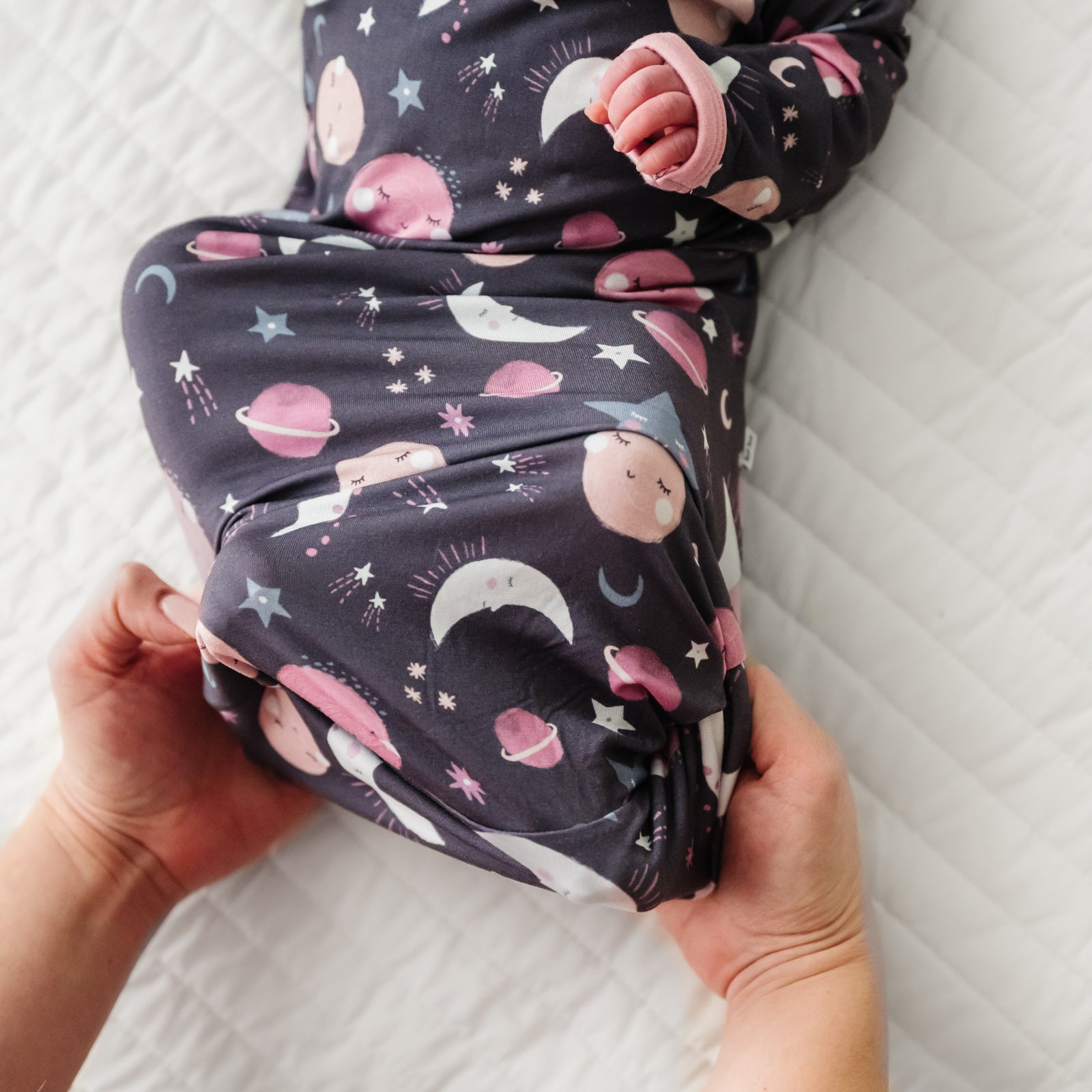 Pink To the Moon & Back Infant Gown、mySite、g9winljtr