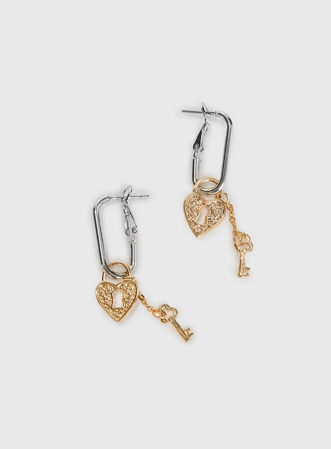 Really Love Her Earrings Gold、mySite、solidvoid