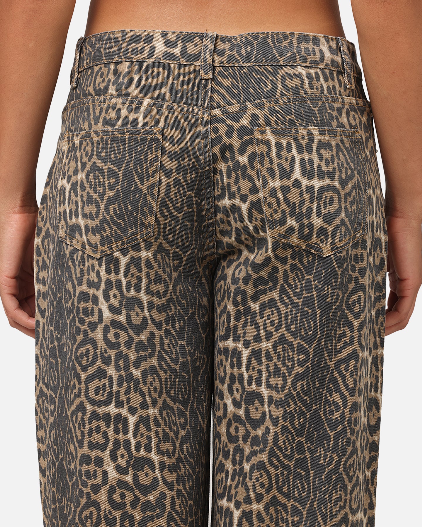 {product_title} - {shop_name}