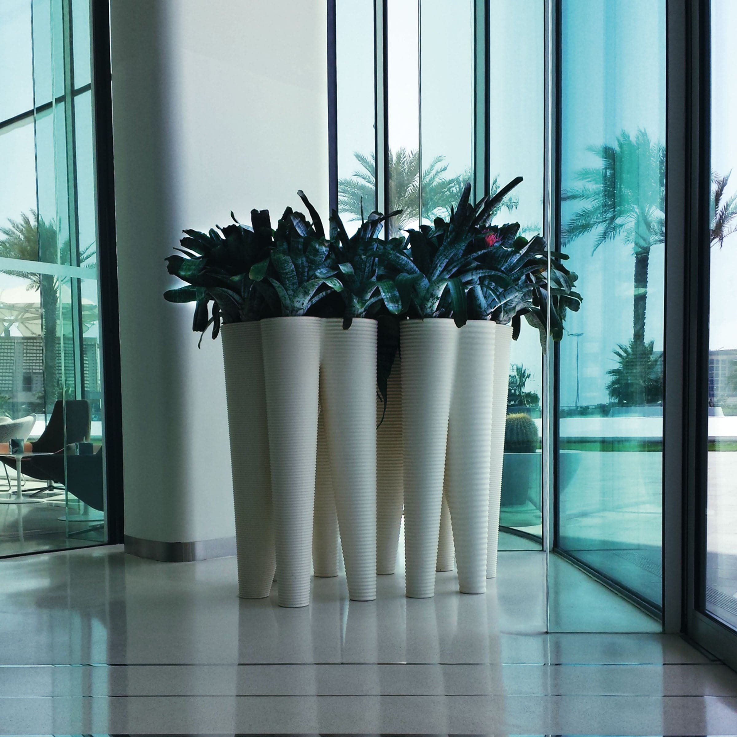 Outdoor Vase THEVASES by Ron Arad for Serralunga、mySite、neckold