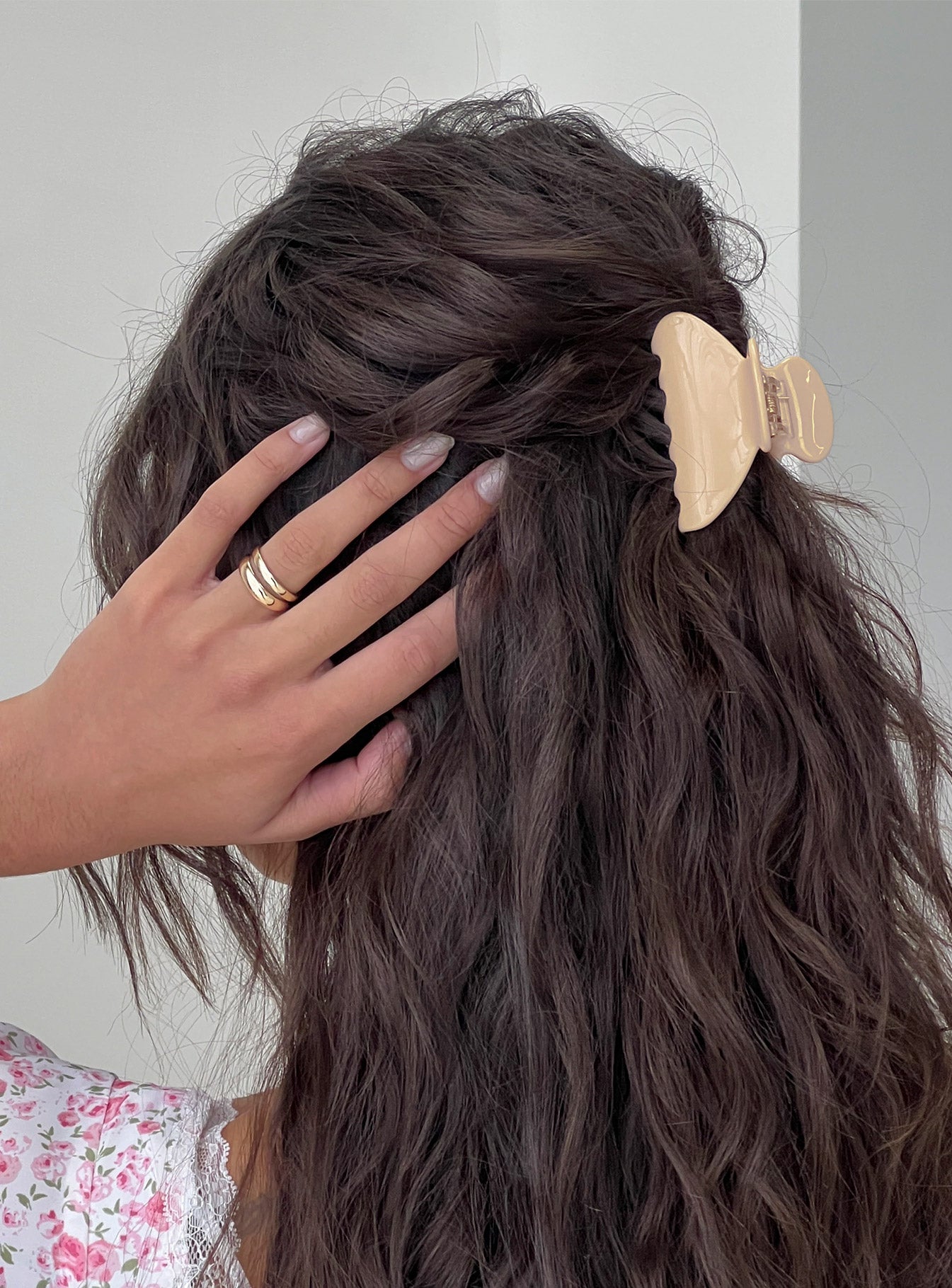 Charls Claw Clip Beige、mySite、solidvoid