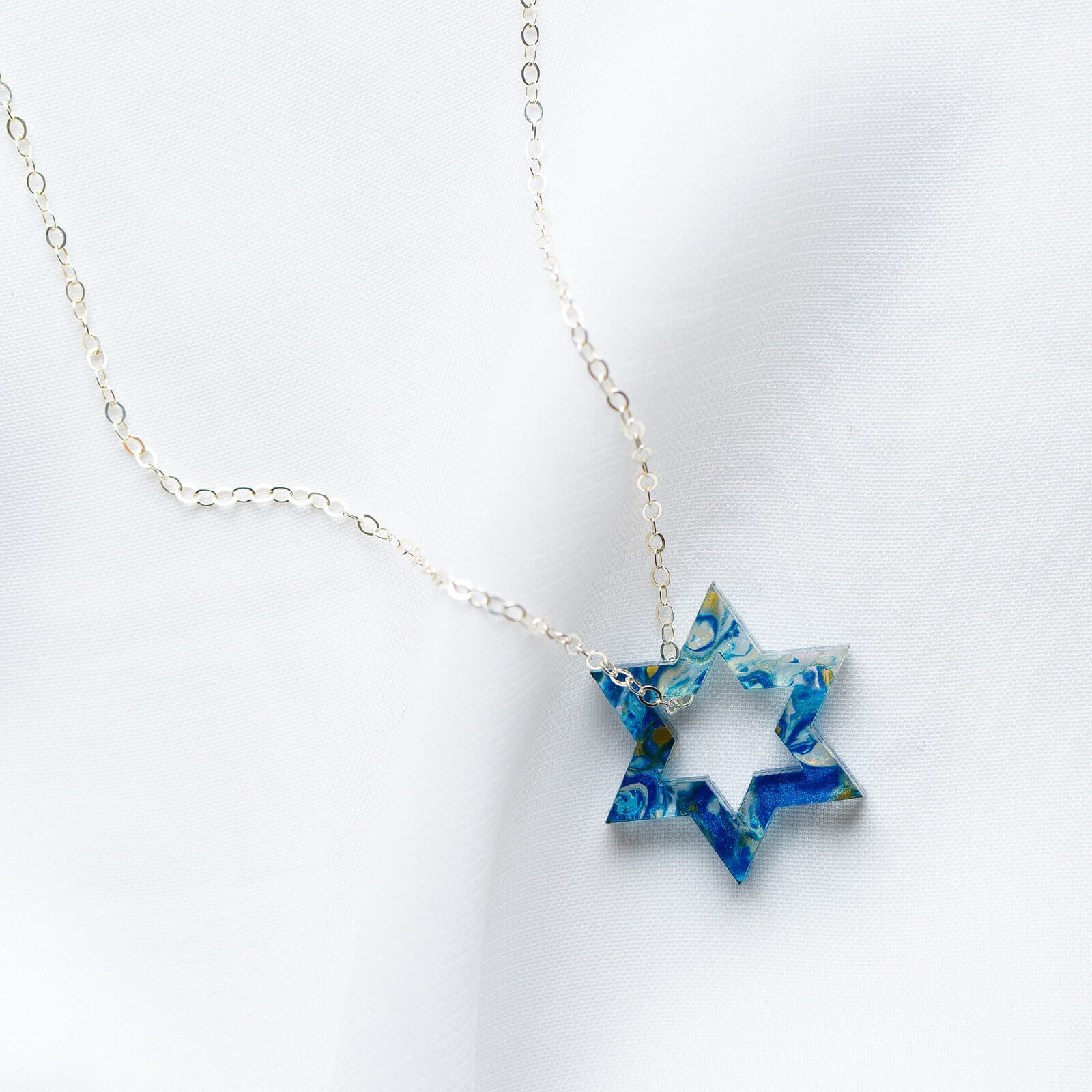 Petite Floating Magen Necklace - Blue Marble、mySite、topwebapps