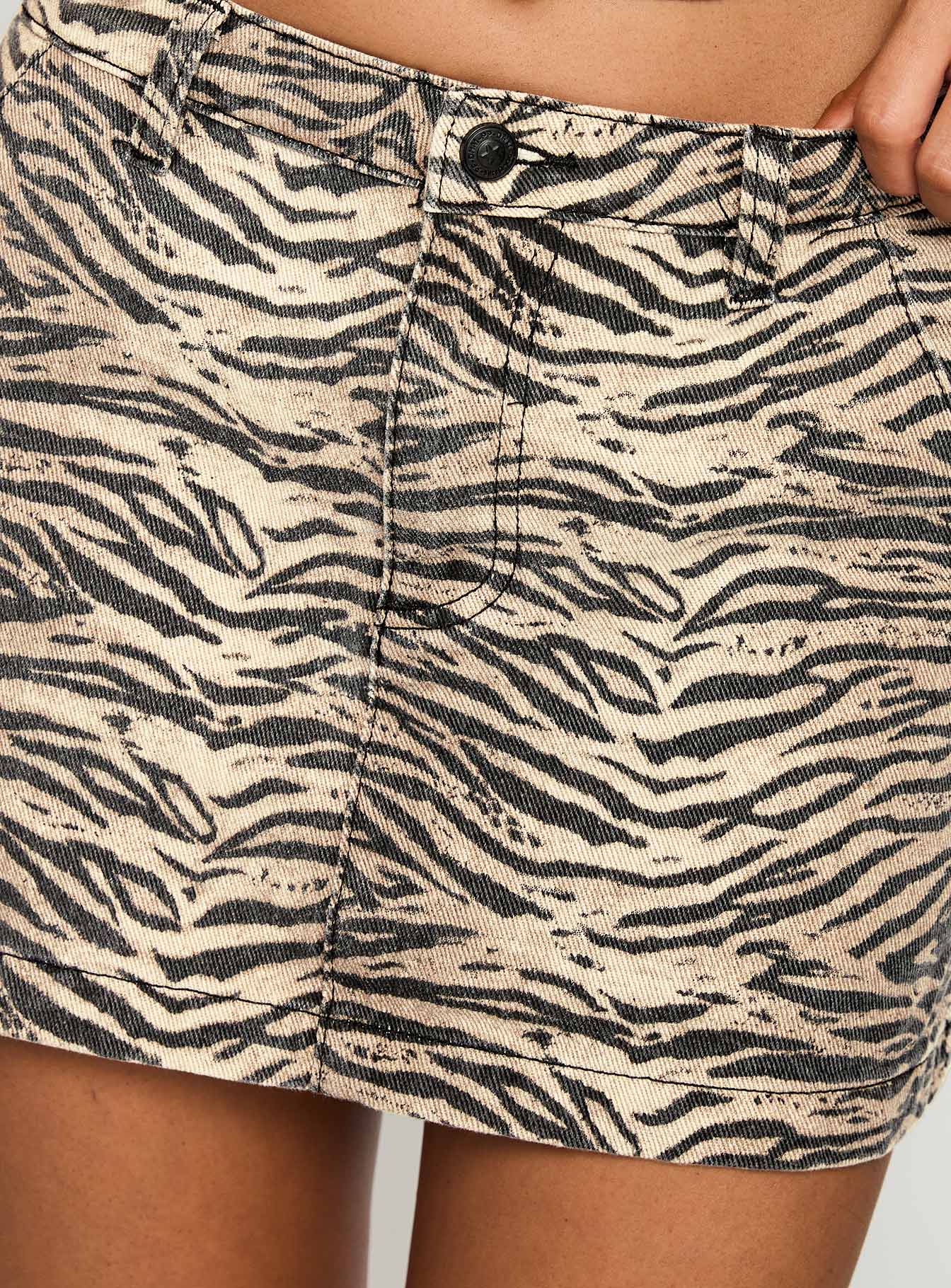 So Confident Mini Skirt Tiger、mySite、solidvoid