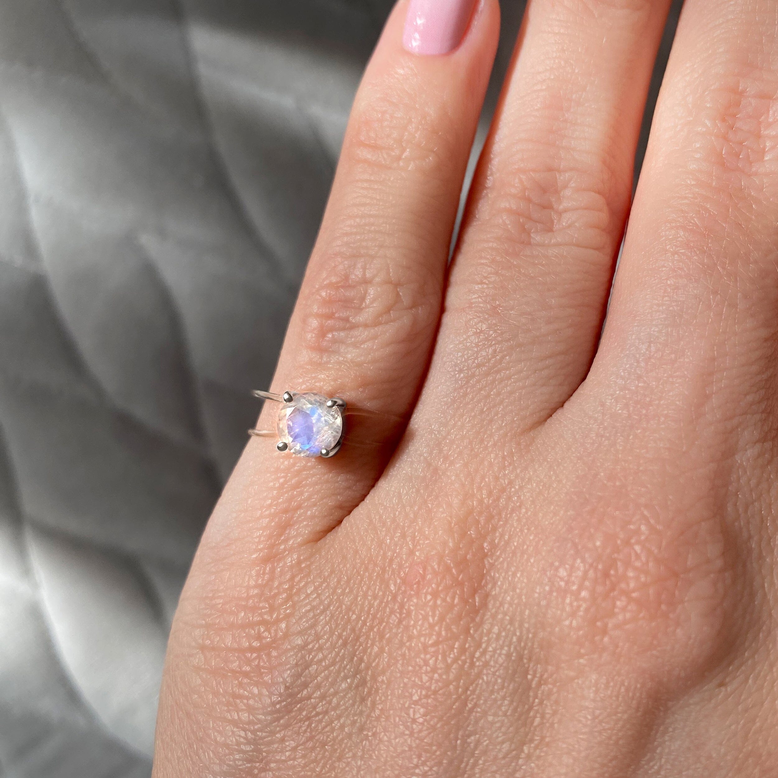 Moonstone Ring - Floating Gem、mySite、hinf8tx79