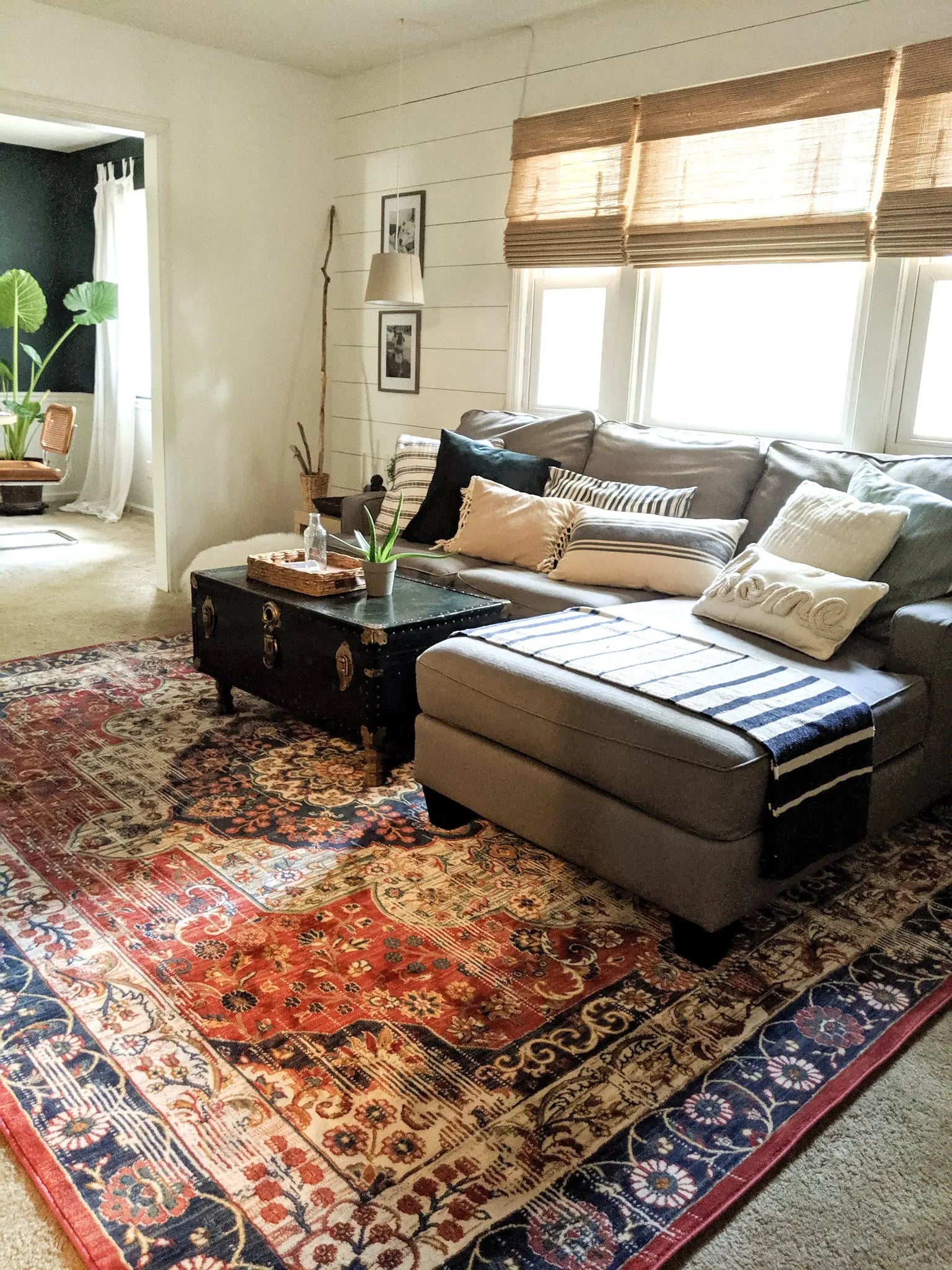 Alisha Crimson Traditional Medallion Distressed Rug、mySite、gigharbornorthrealestate