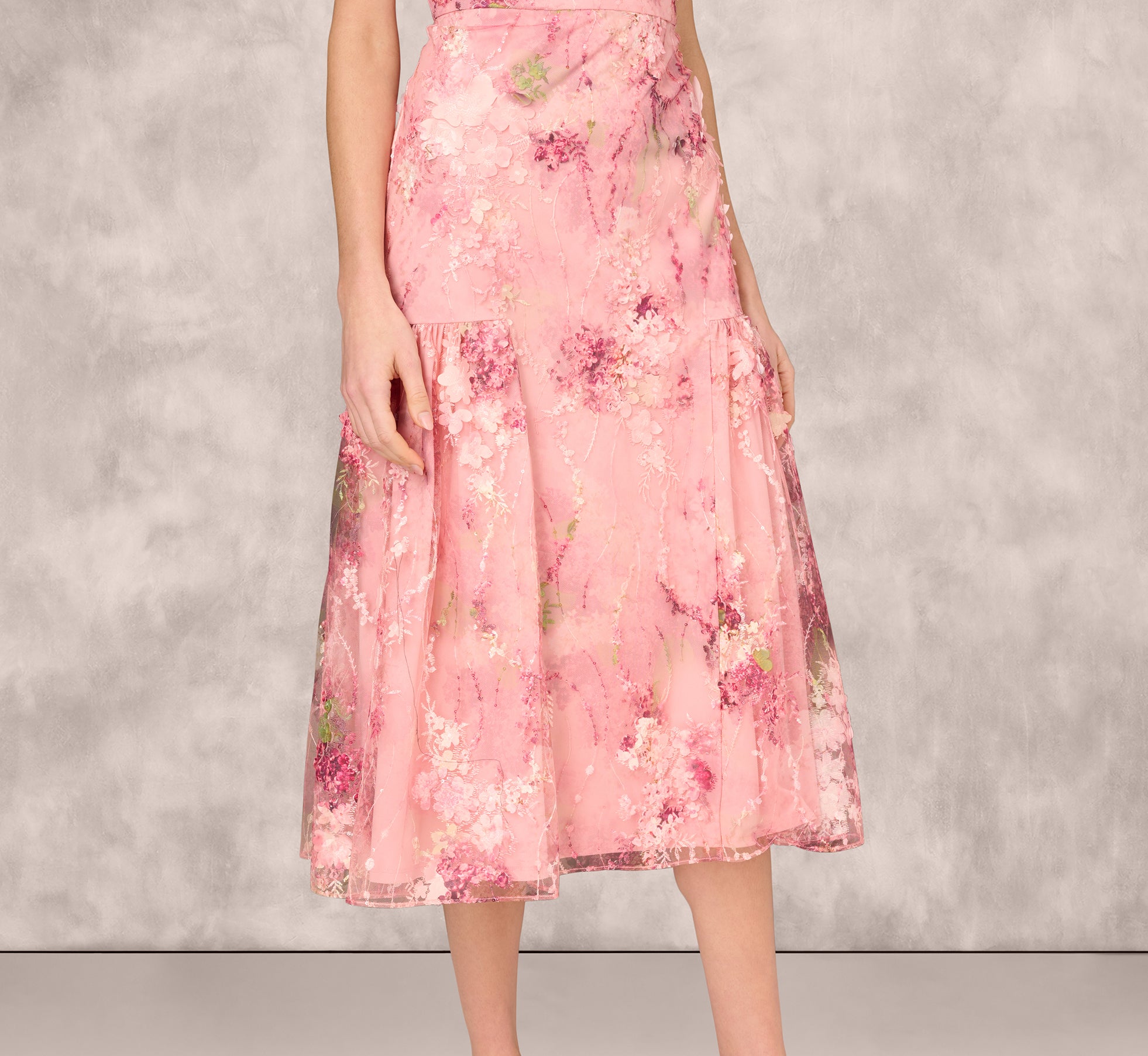 Sleeveless Embroidered Side Flounce Midi Dress In Pink Multi、mySite、solidvoid