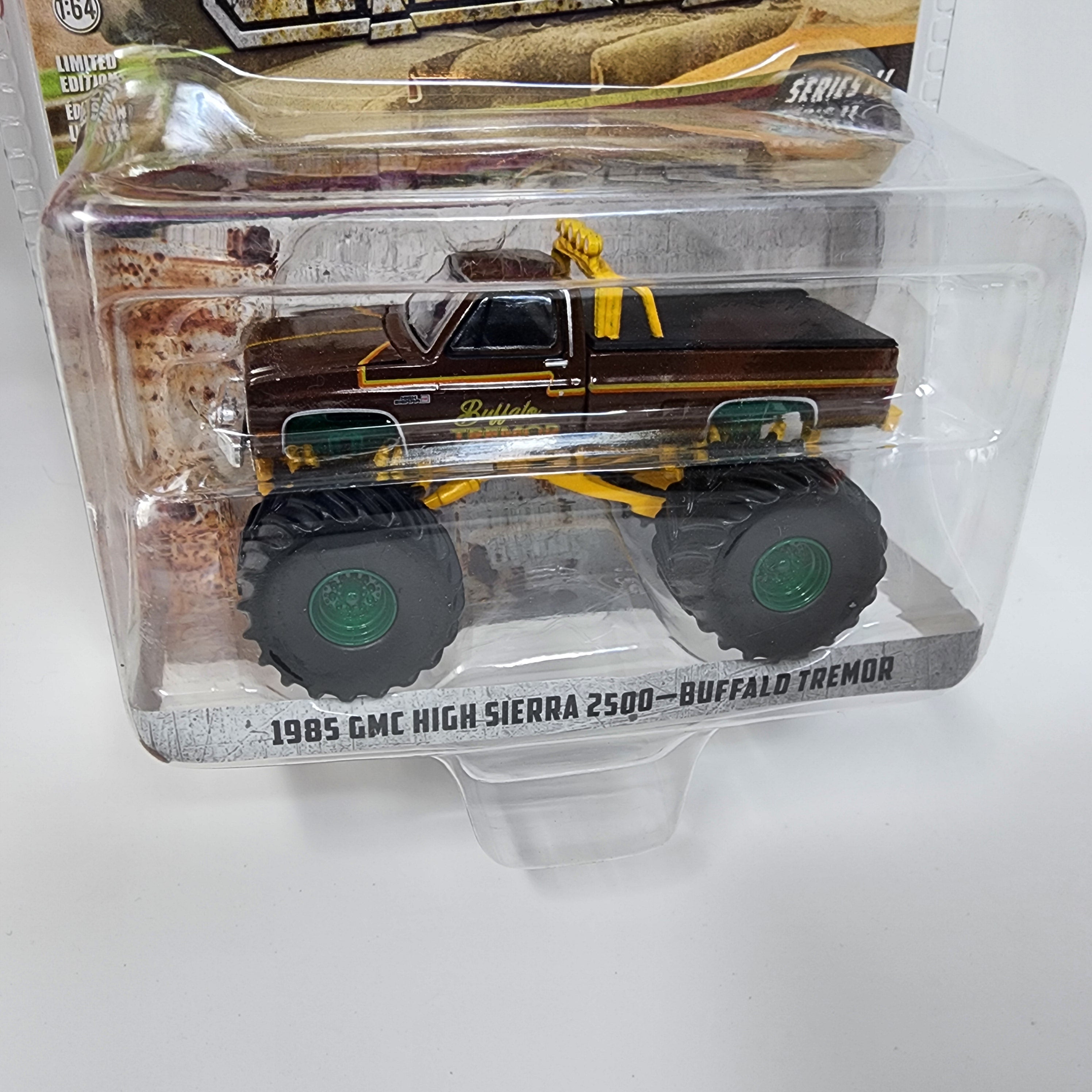 Chase Green Machine * 1985 GMC High Sierra 2500 Buffalo Tremor * Greenlight Kings of Crunch、mySite、hgirdovlk