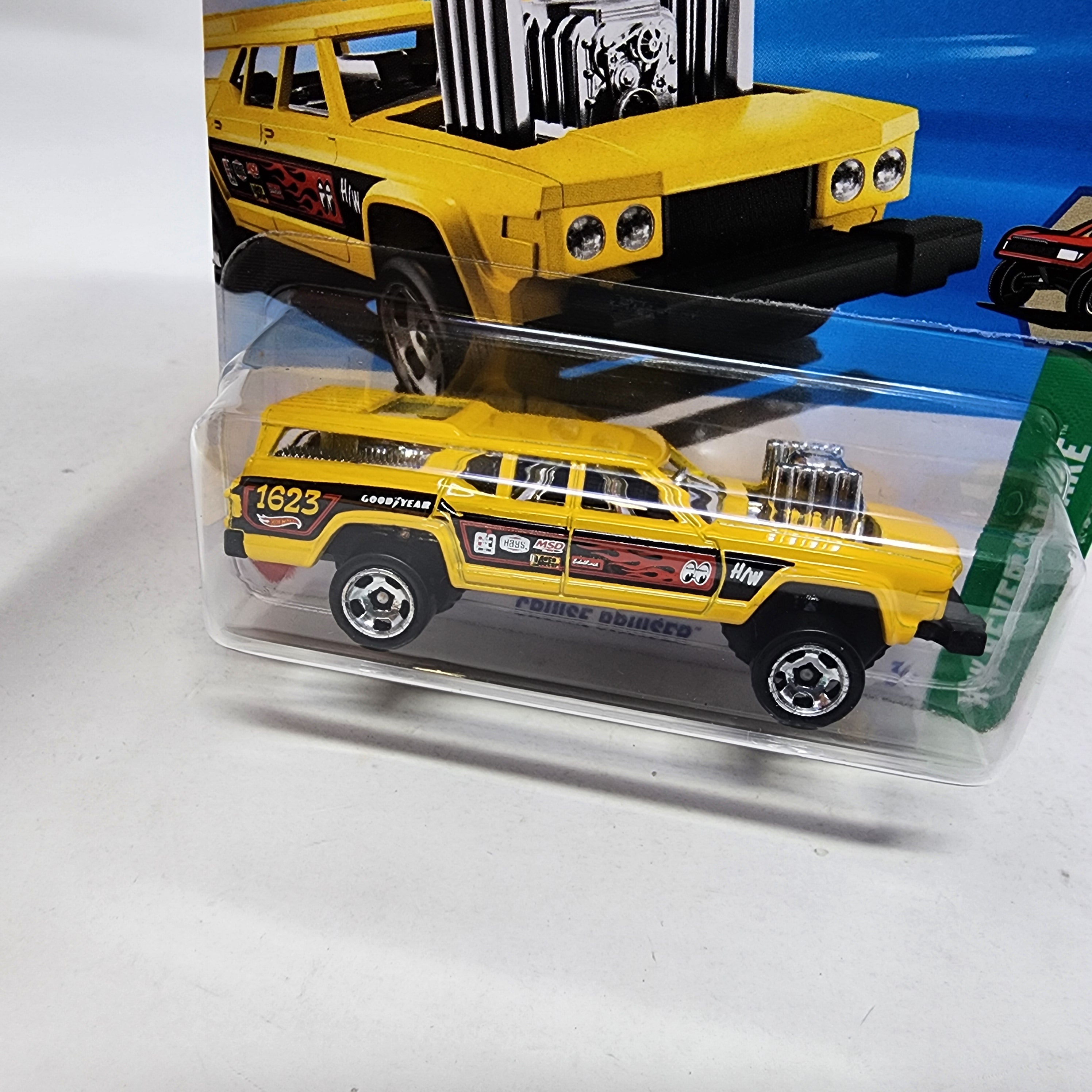 Cruise Bruiser #91 * Yellow * 2025 Hot Wheels NEW! J Case Short Card、mySite、hgirdovlk